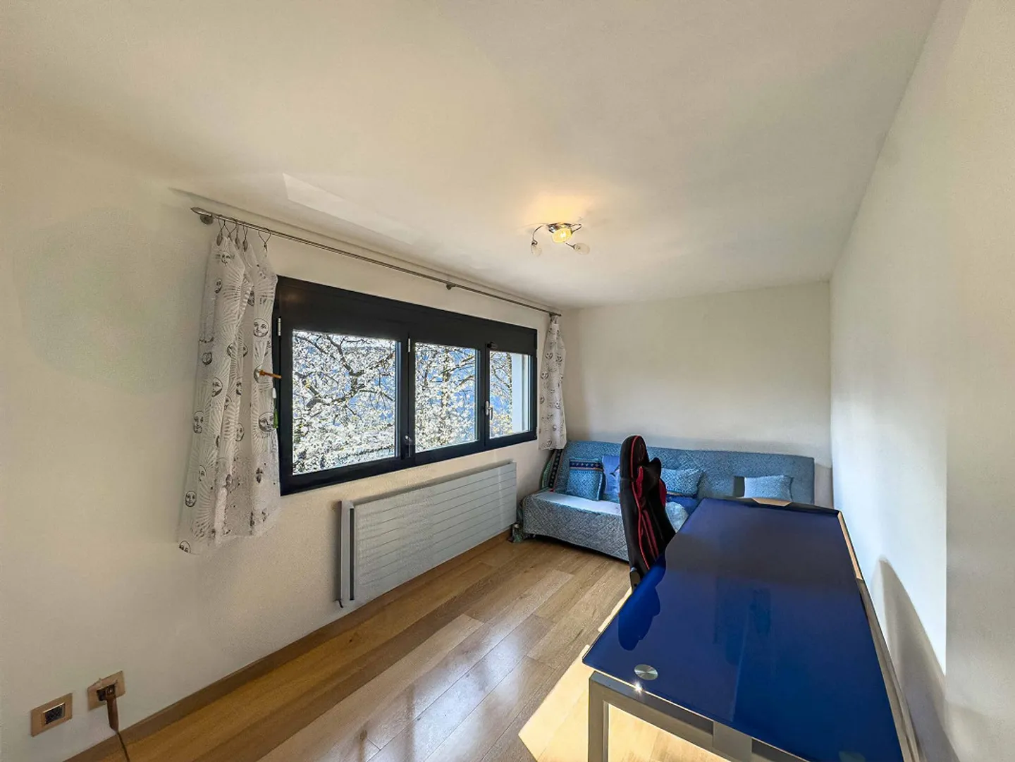 Moderna villa con piscina interna a Collina d’Oro - Foto 10 di 16