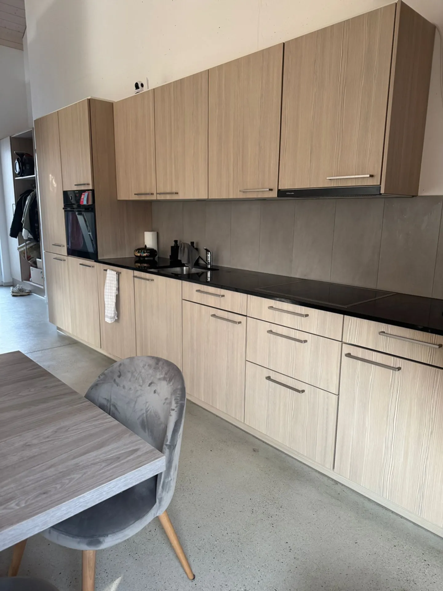 Appartement spacieux 4.5 pièces - Photo 2 sur 8