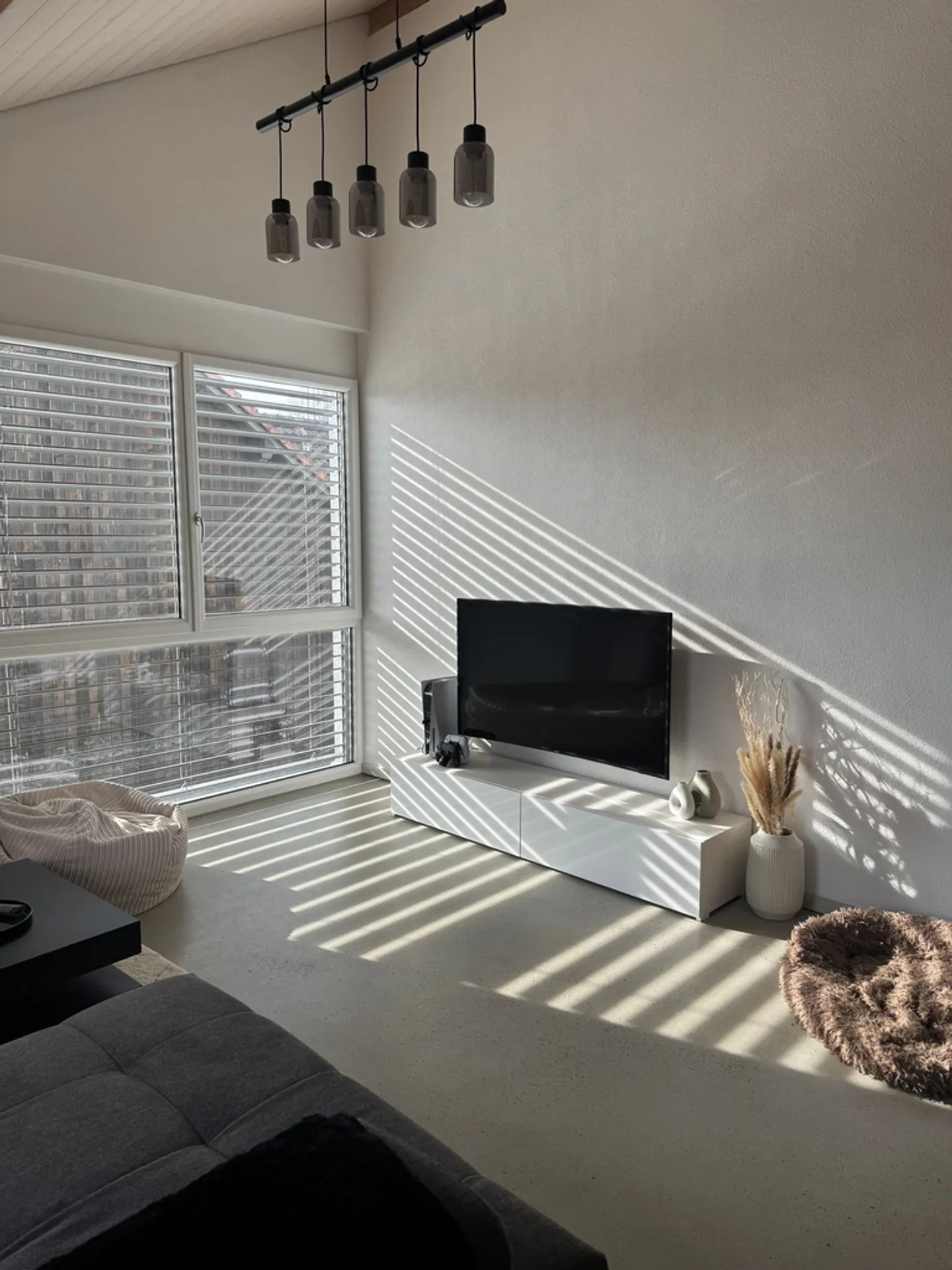 Appartement spacieux 4.5 pièces - Photo 3 sur 8