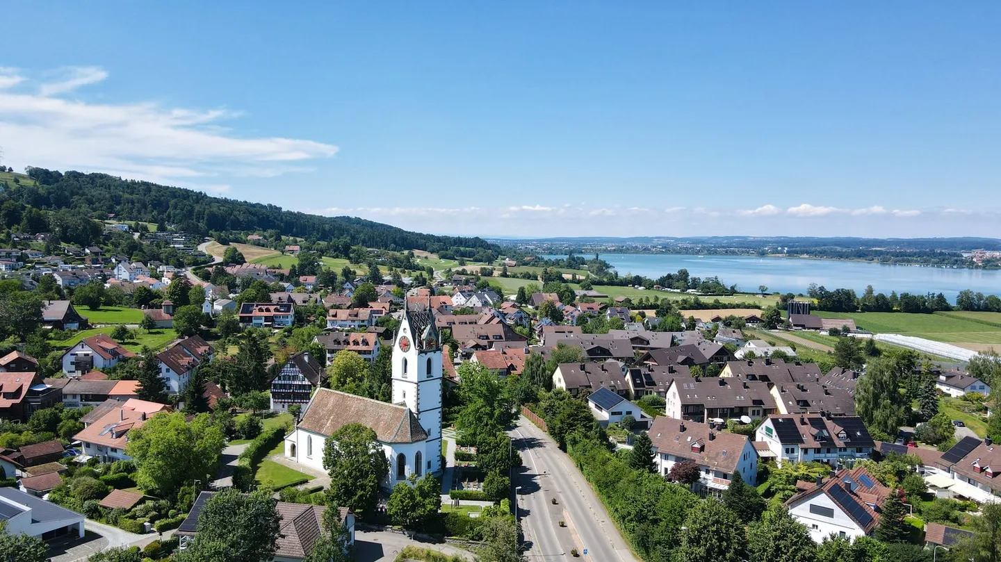 Nuovo edificio "SERAEL" - Vista non ostacolata sul lago Greifen, tranquillo e vicino al villaggio - Foto 10 di 11