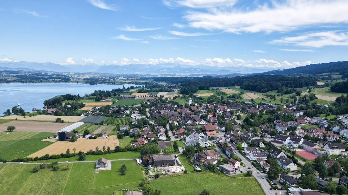 Nuovo edificio "SERAEL" - Vista non ostacolata sul lago Greifen, tranquillo e vicino al villaggio - Foto 11 di 11