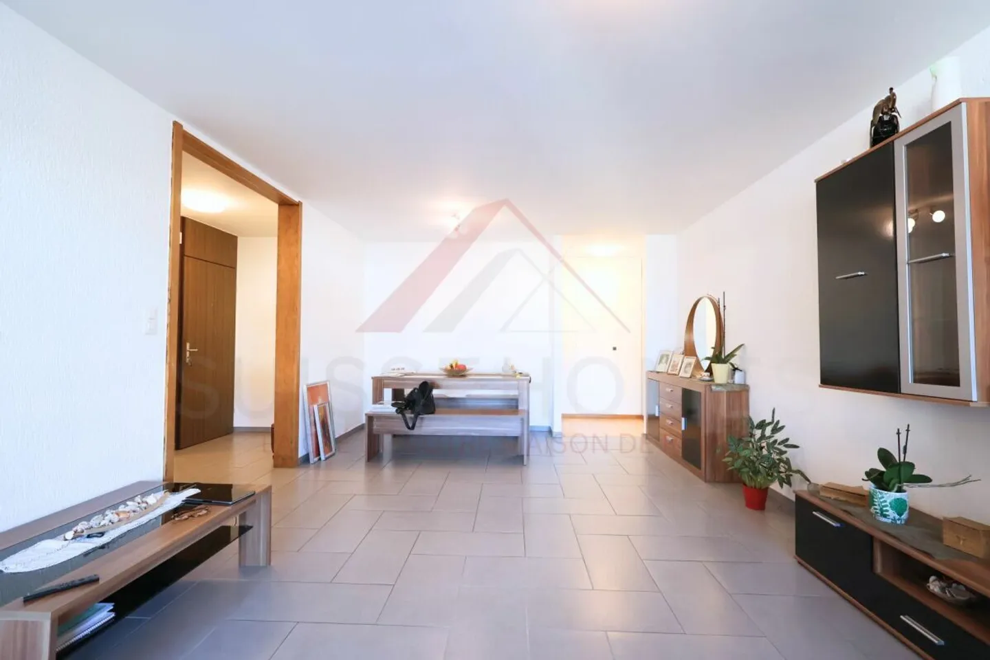 «Coup de coeur in Échallens 122 m² hell mit Balkon, Kamin und Dachgeschoss zum Umbau» - Photo 1 sur 11
