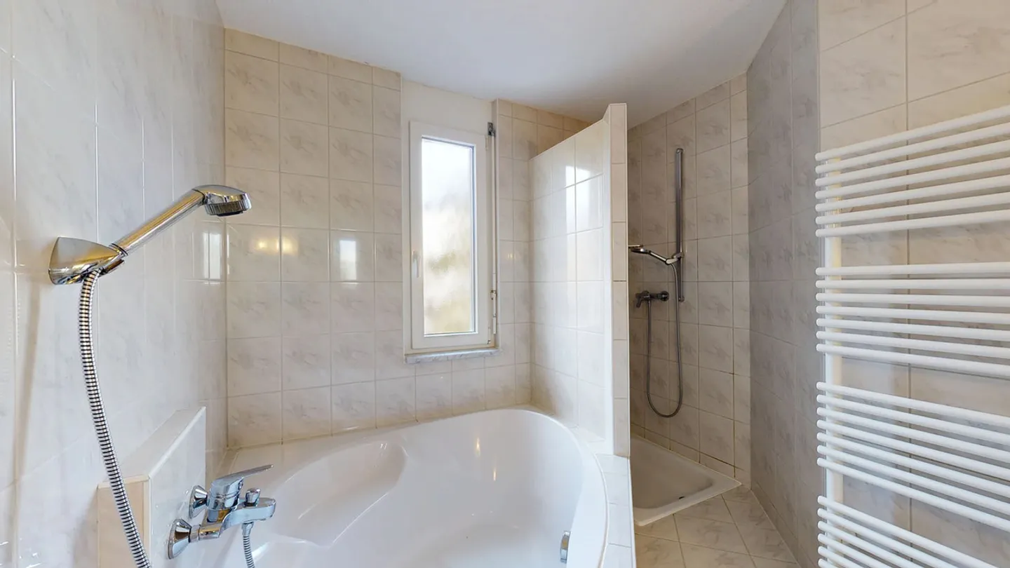Casa bifamiliare adatta alle famiglie con camino e garage di 6,5 stanze - Foto 11 di 23