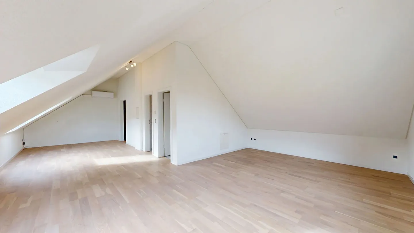 Casa bifamiliare adatta alle famiglie con camino e garage di 6,5 stanze - Foto 15 di 23