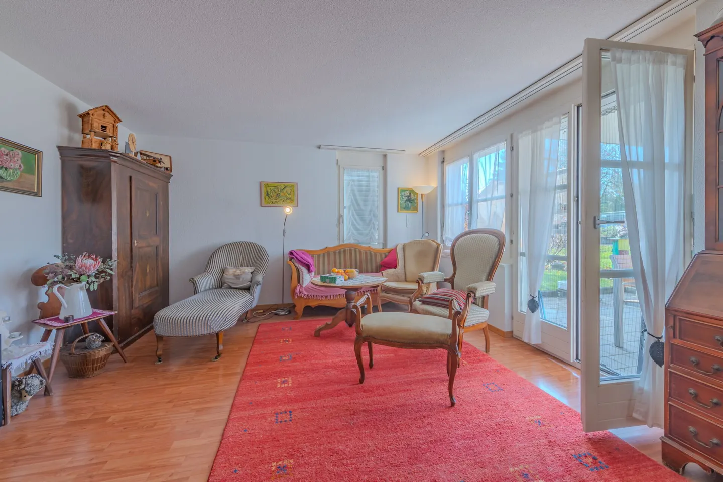 GROSSEN IMMOBILIEN - Gepflegter Hausteil mit drei 4.5-Zimmer-Wohnungen - Foto 5 von 17