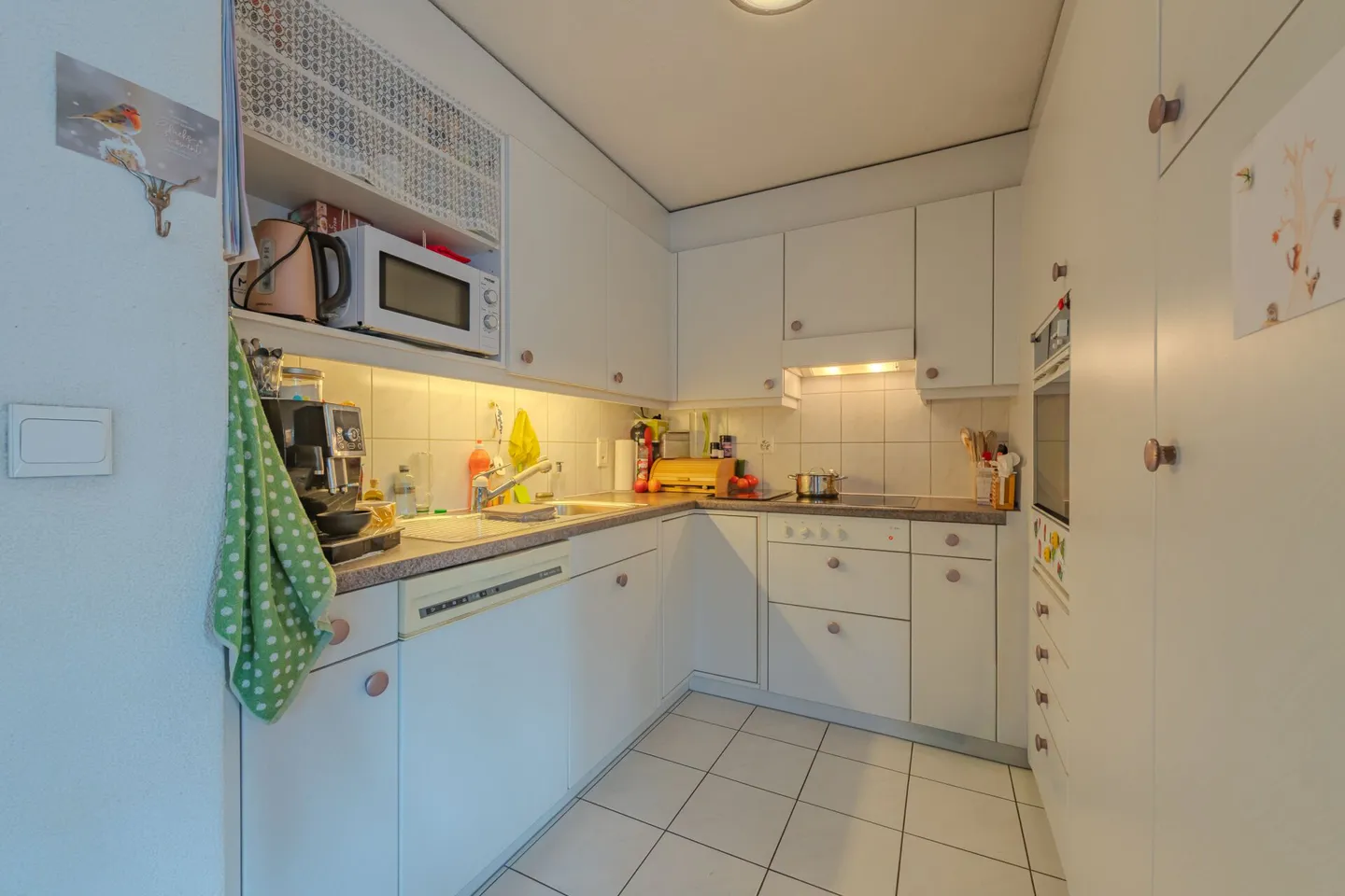GROSSEN IMMOBILIEN - Gepflegter Hausteil mit drei 4.5-Zimmer-Wohnungen - Foto 12 von 17