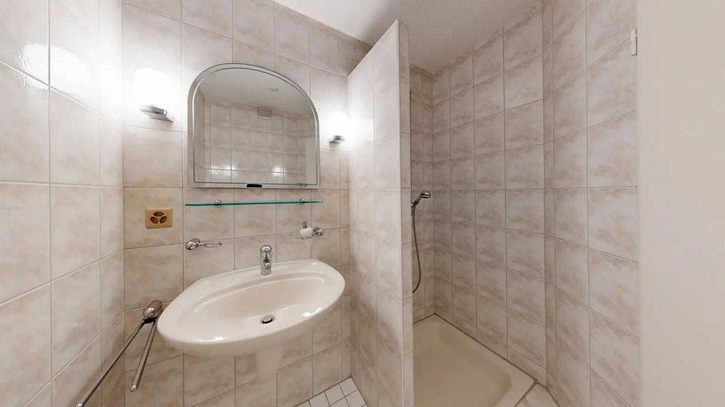 Casa bifamiliare adatta alle famiglie con camino e garage di 6,5 stanze - Foto 19 di 23
