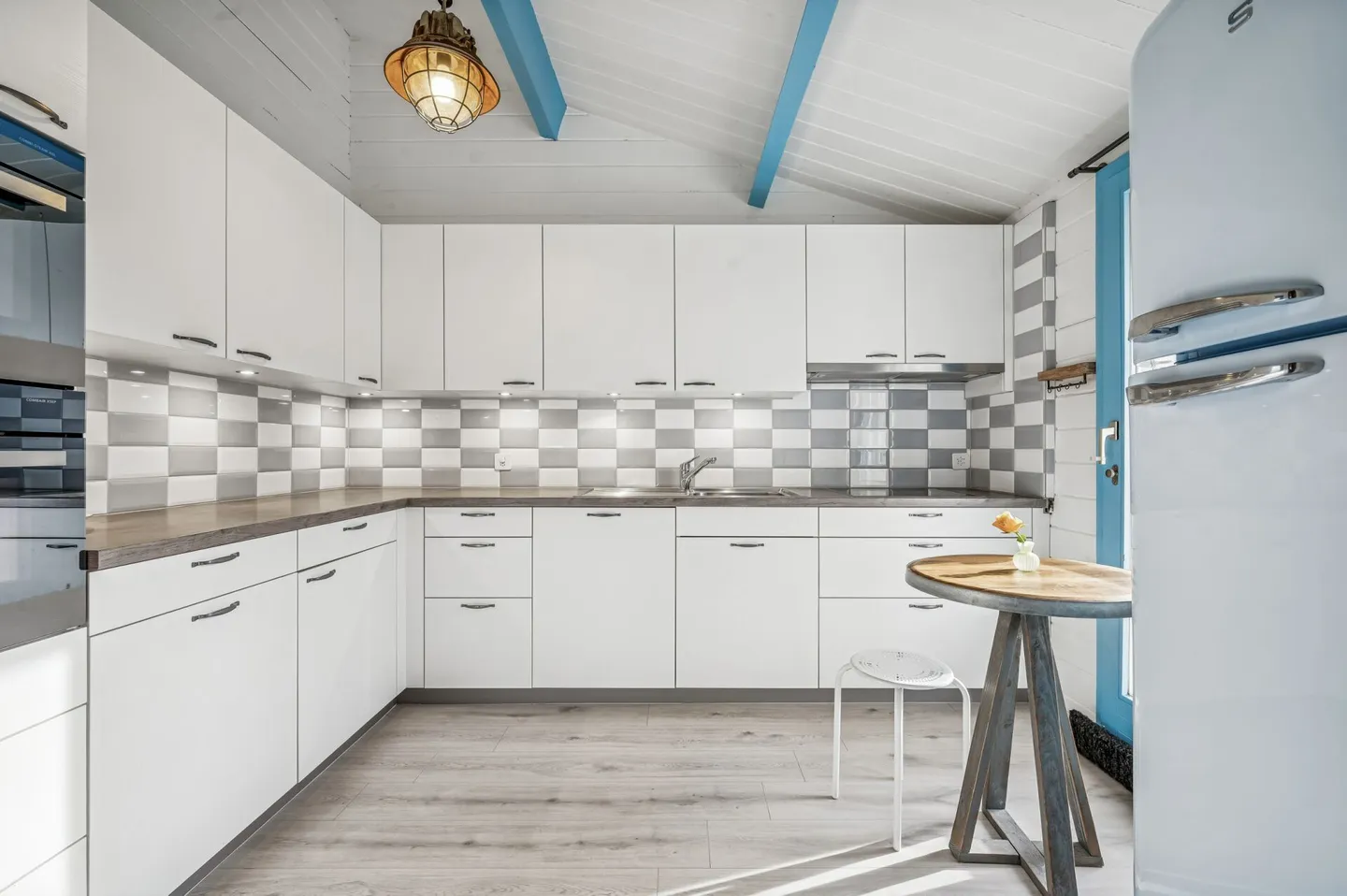 Charming Single-Family Home in Nature-Friendly Location - Photo 2 of 13