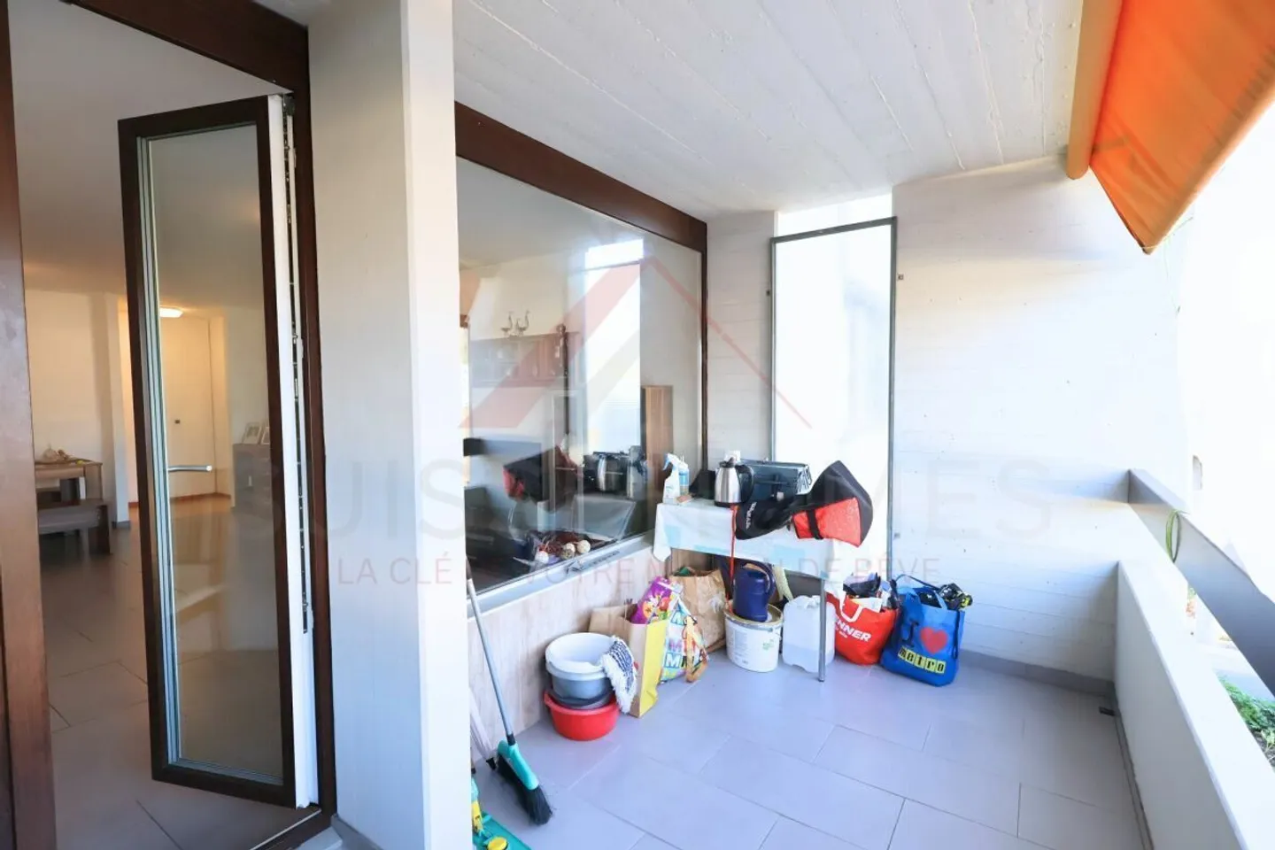 «Coup de coeur in Échallens 122 m² hell mit Balkon, Kamin und Dachgeschoss zum Umbau» - Photo 3 sur 11