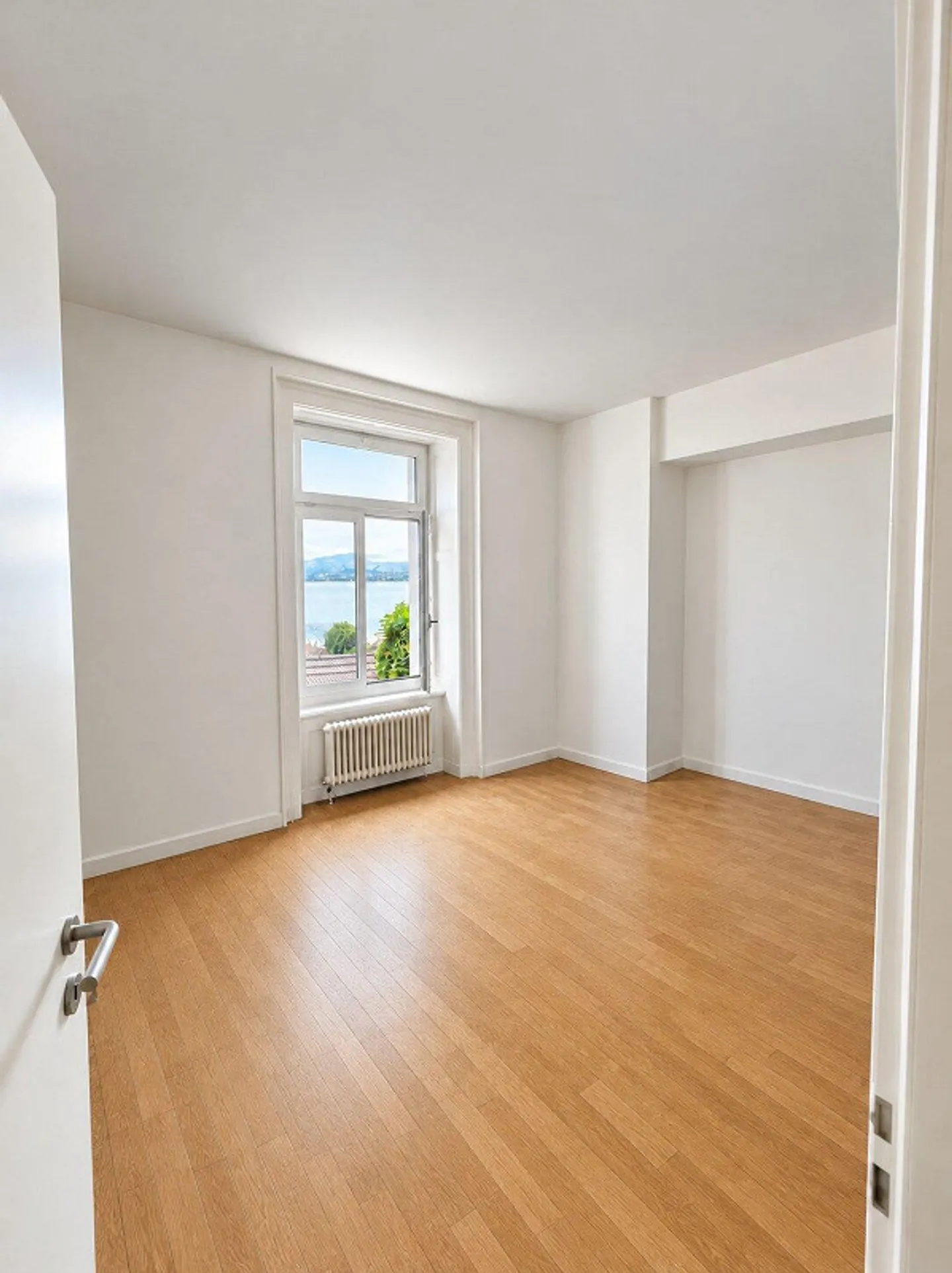 Helle 5-Zimmerwohnung mit Seeblick - Foto 4 von 7