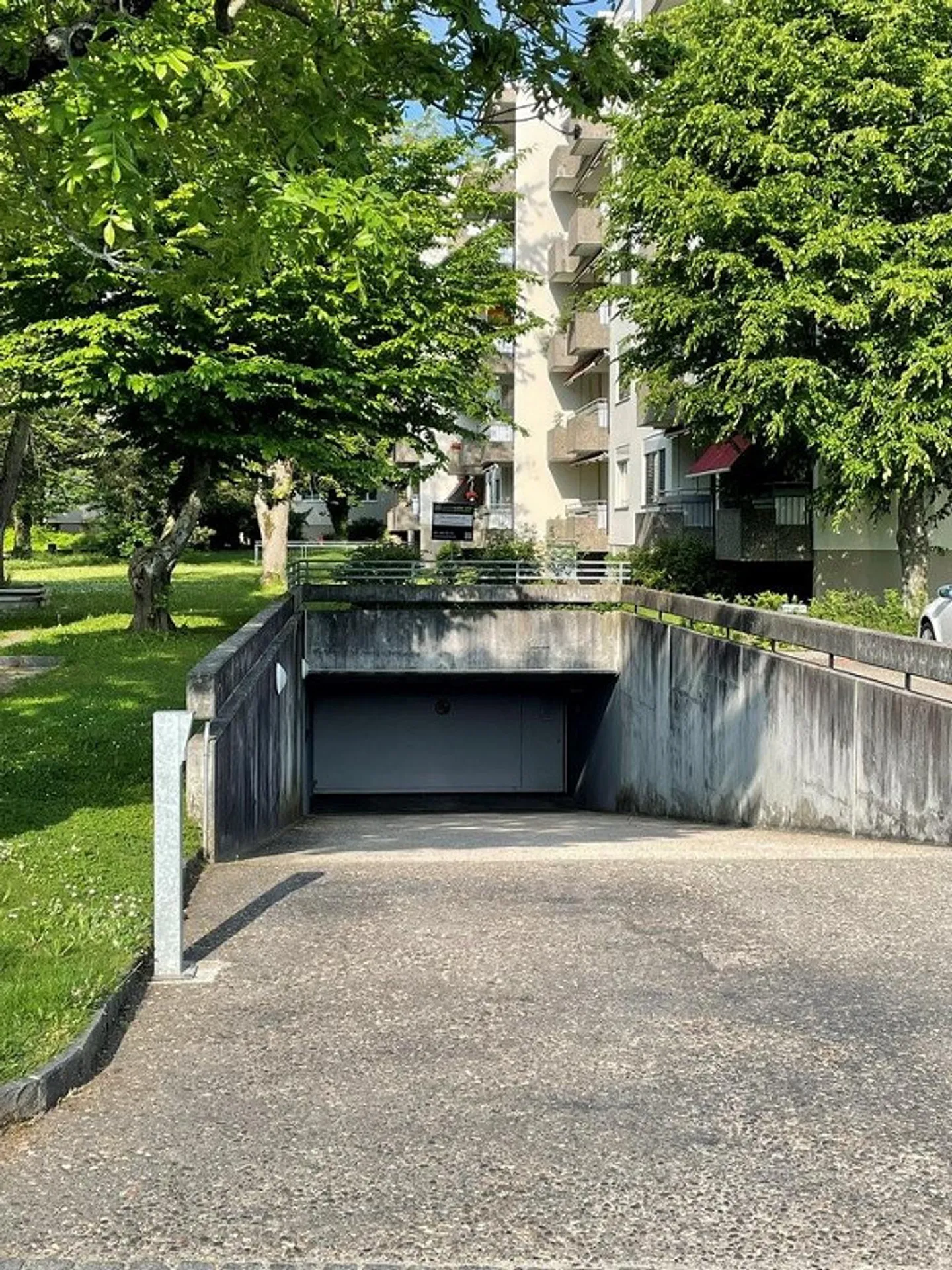 Parking space near the train station - Photo 1 of 2