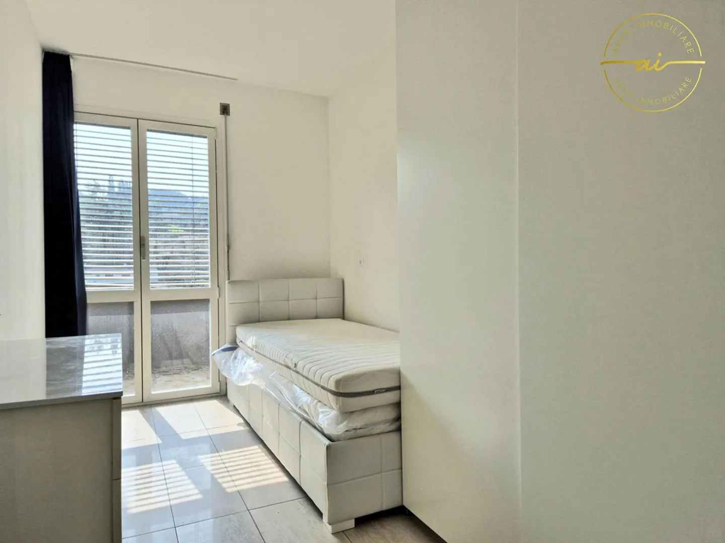 PRATISCHES 3.5-ZIMMER-APARTMENT IN ZENTRALER LAGE - MENDRISIO - Foto 10 von 13
