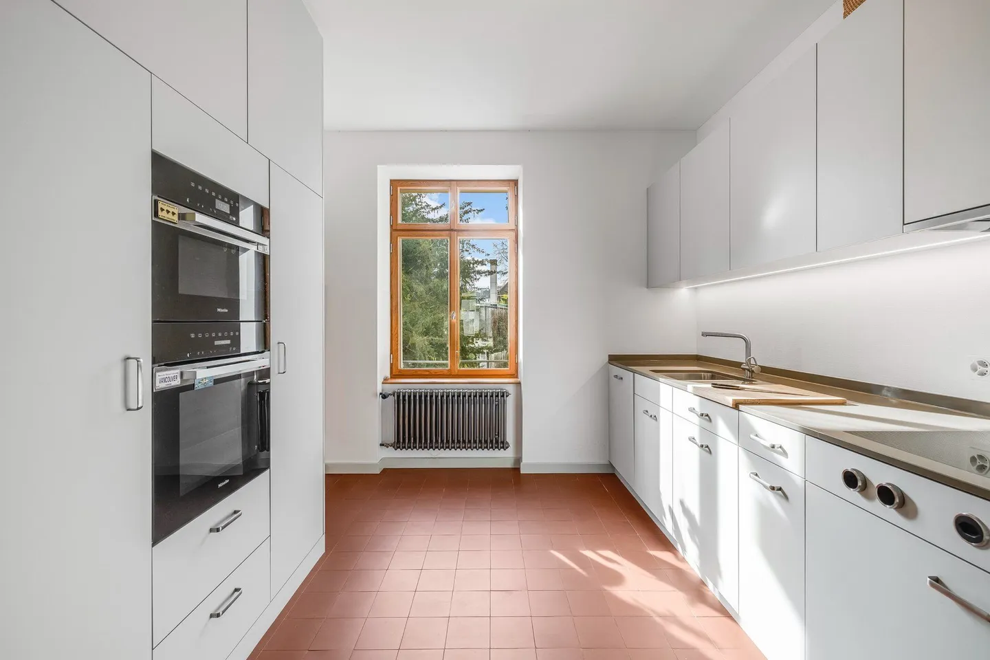 Affascinante casa a schiera ristrutturata con 8 stanze vicino al Reno - Foto 4 di 10