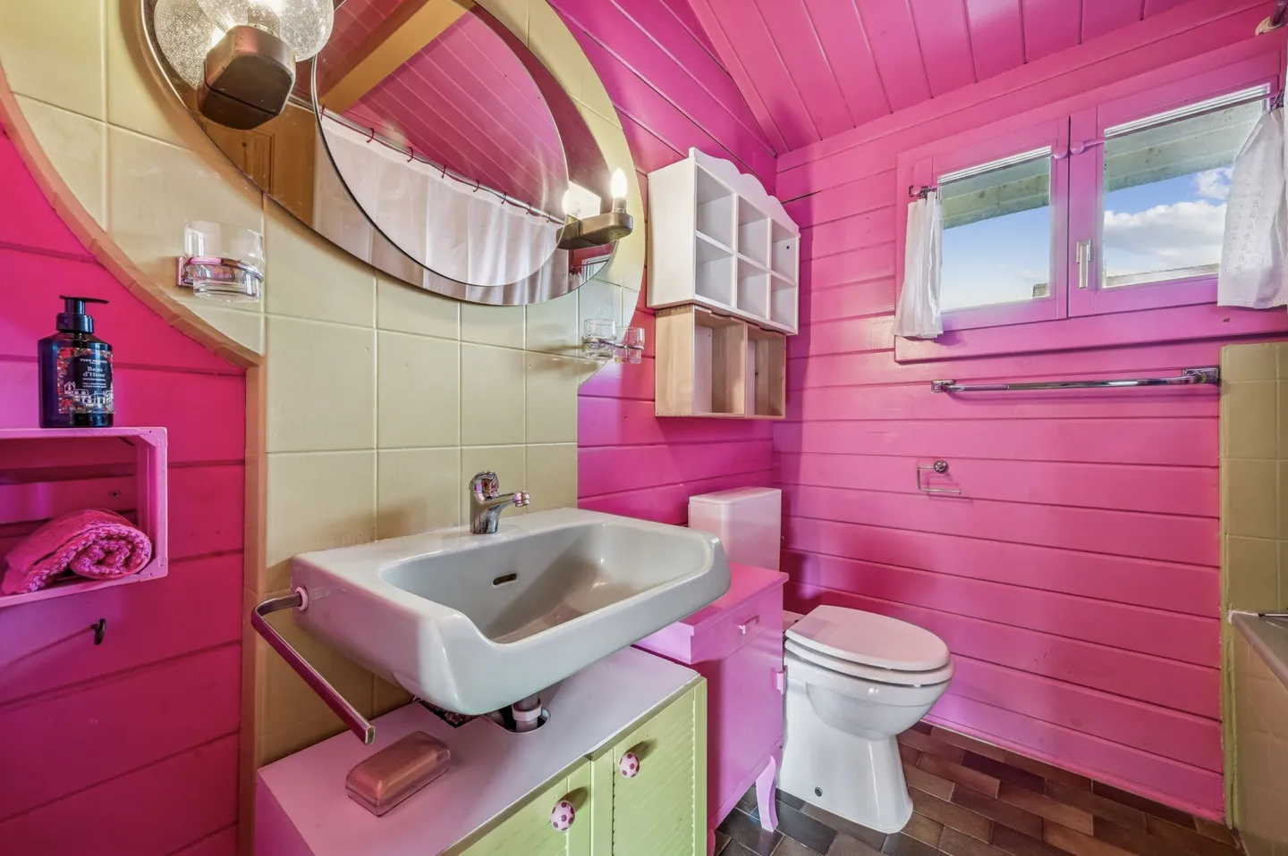 Charming Single-Family Home in Nature-Friendly Location - Photo 8 of 13