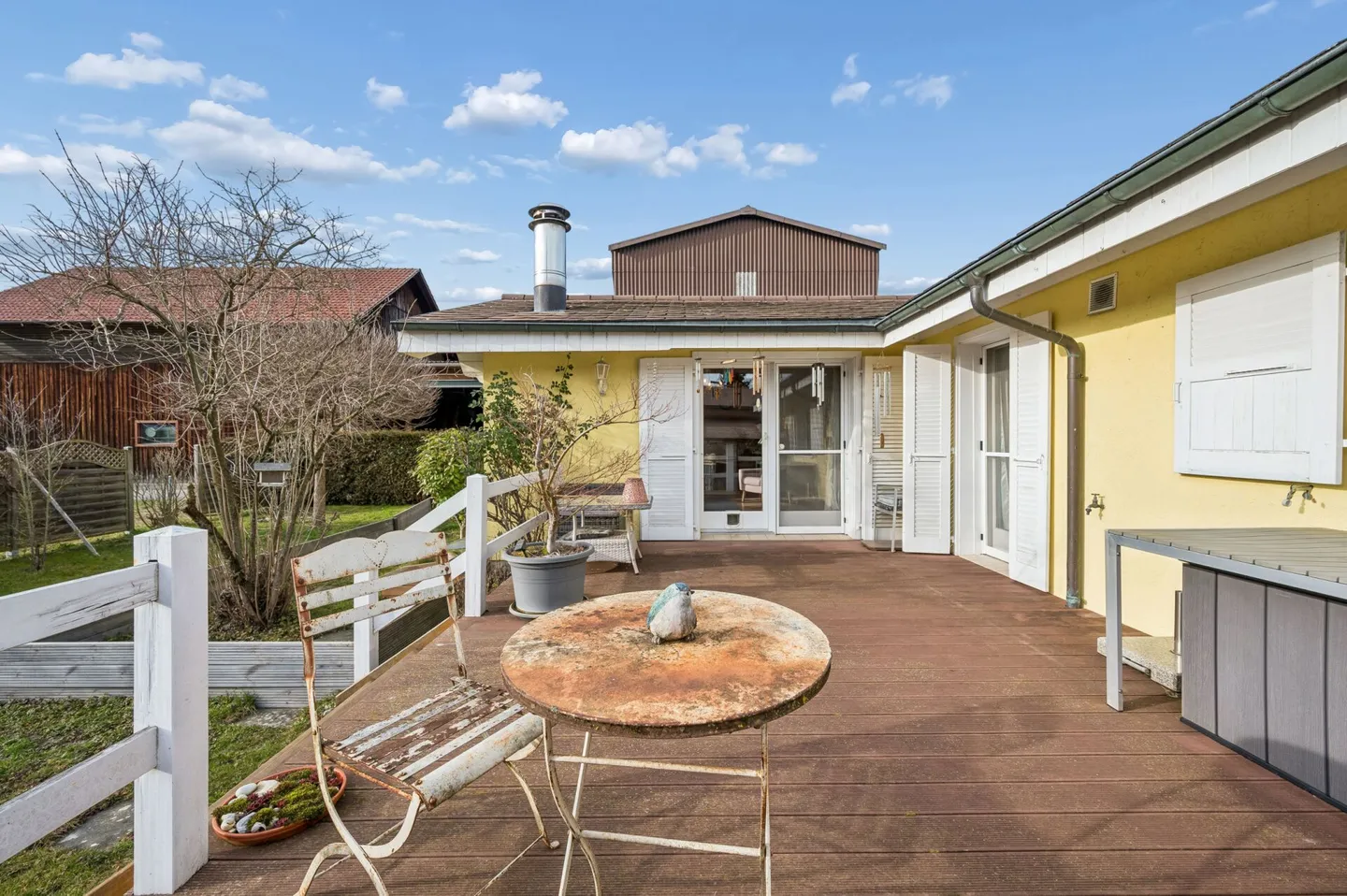 Charming Single-Family Home in Nature-Friendly Location - Photo 9 of 13