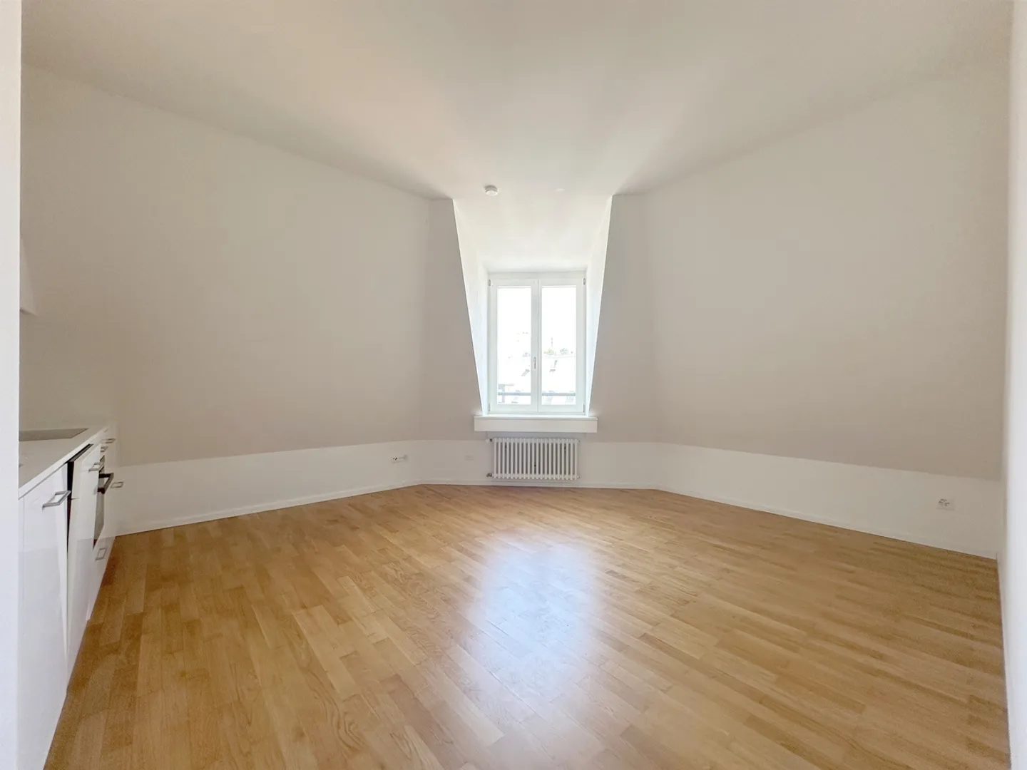 Ottimo appartamento singolo in una posizione eccellente! - Foto 3 di 6