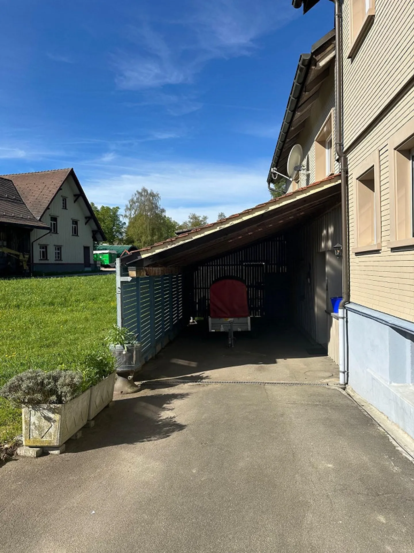 Vie spacieuse dans le vert – Appartement de 6,5 pièces avec jardin, balcon et sauna - Photo 17 sur 19