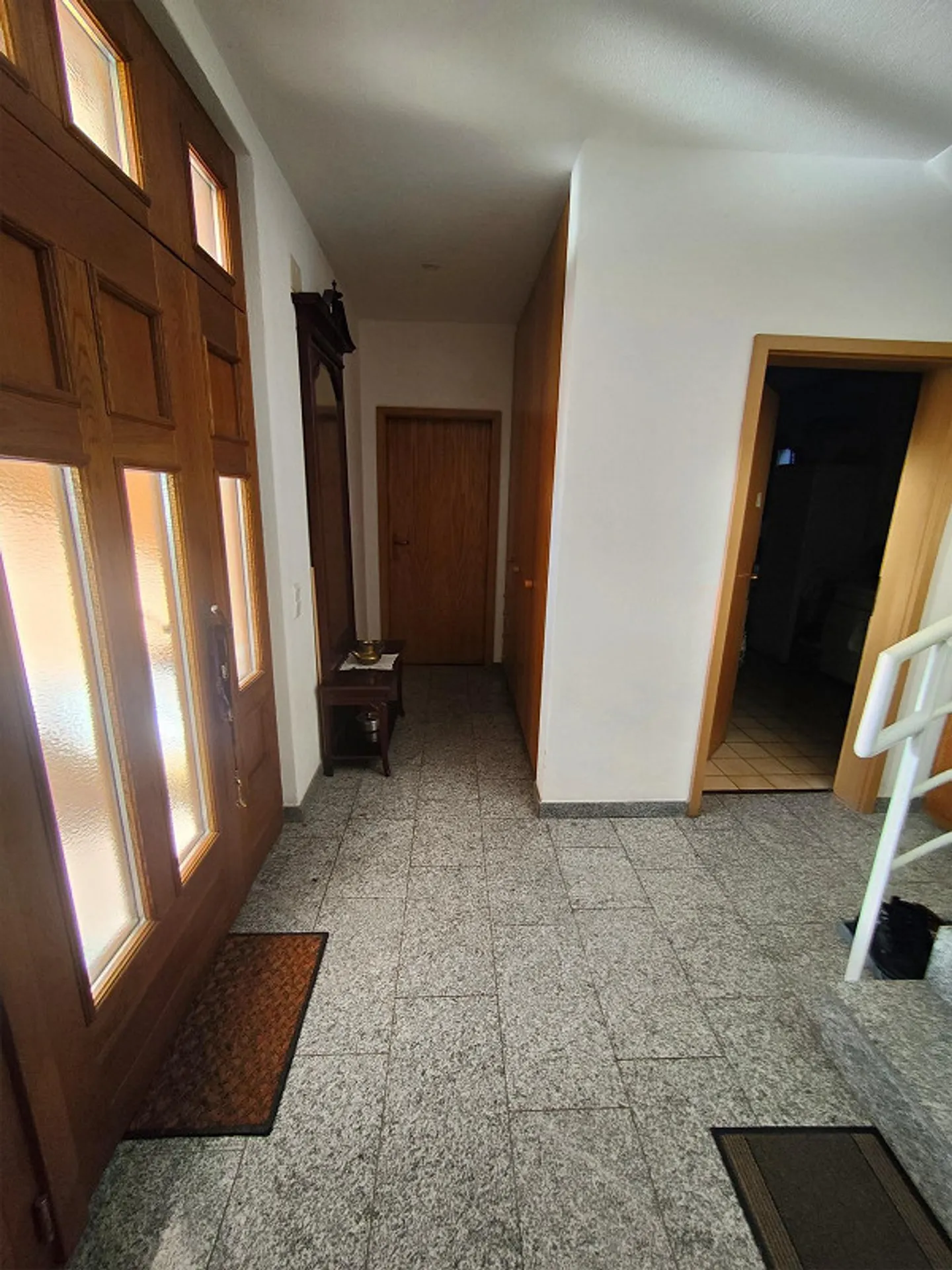 Casa bifamiliare con giardino a Claro immersa nella natura - Foto 5 di 22