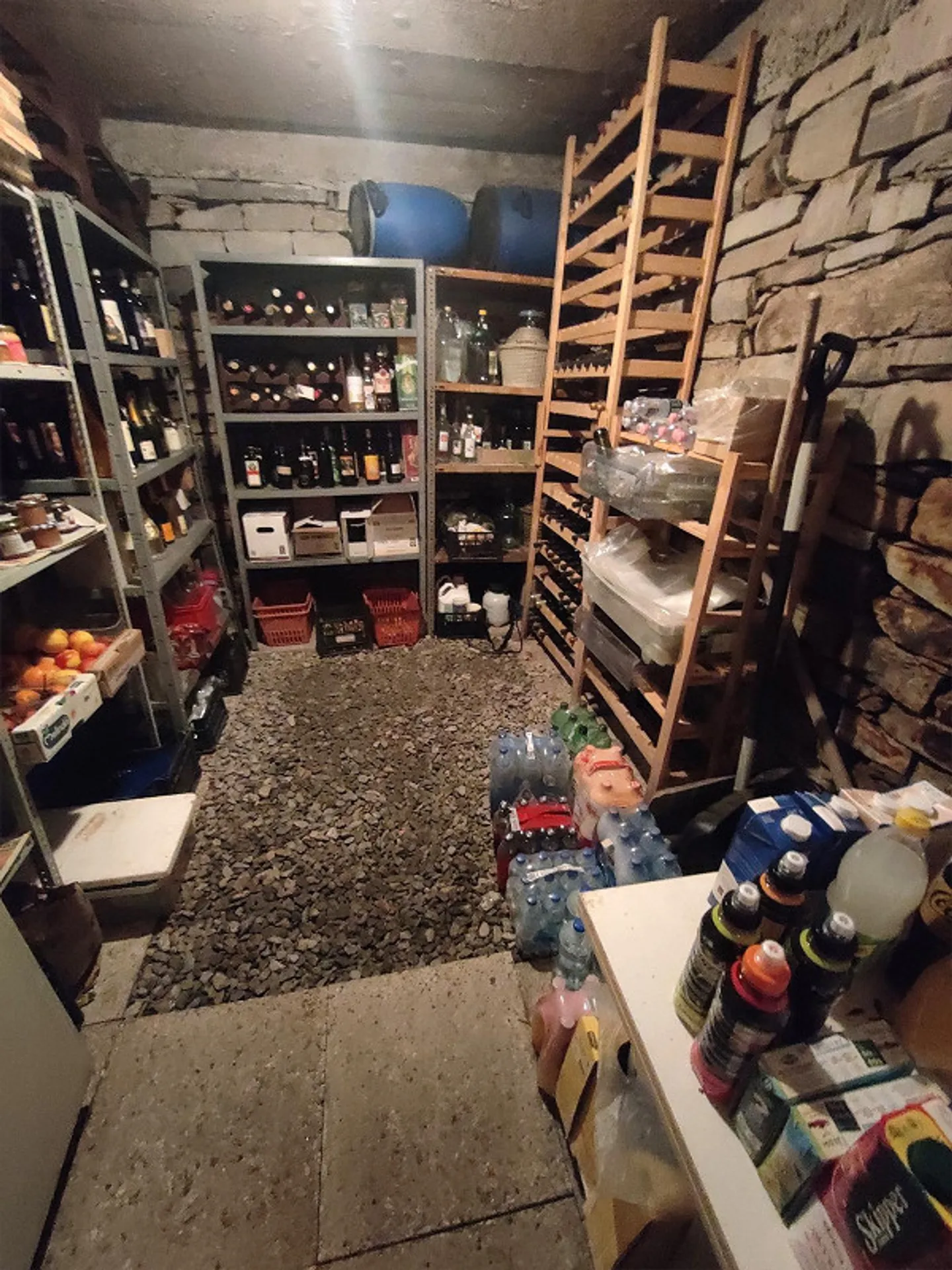 Casa bifamiliare con giardino a Claro immersa nella natura - Foto 17 di 22