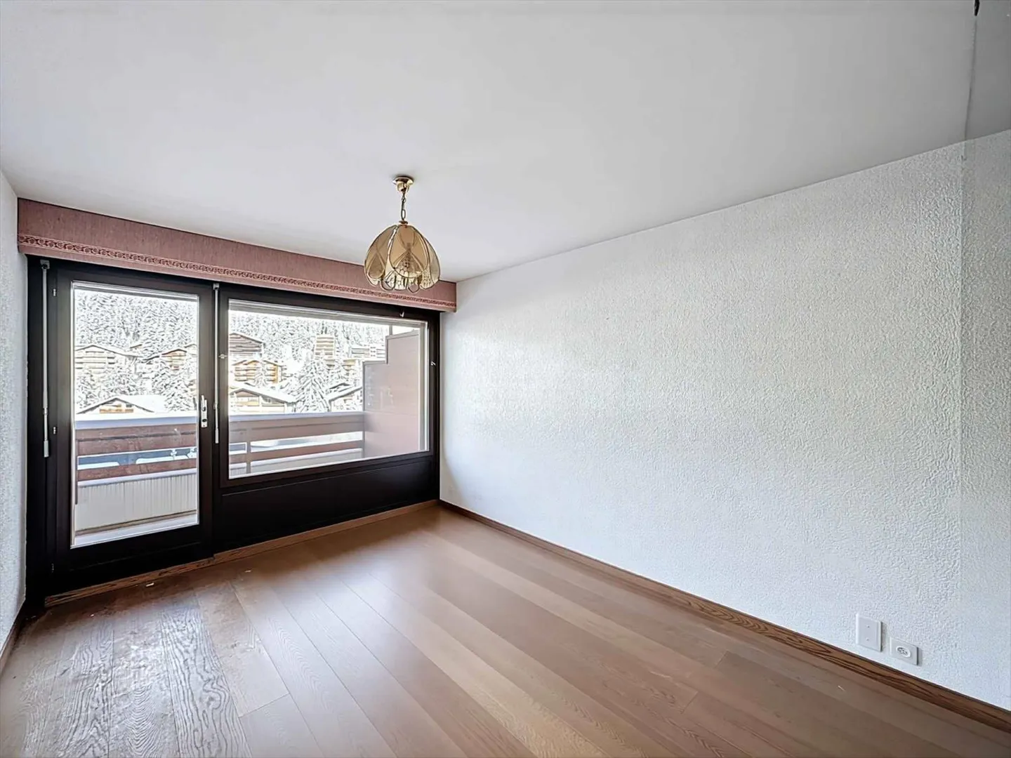 3.5-room apartment facing the golf course with a very beautiful view - Photo 8 of 12