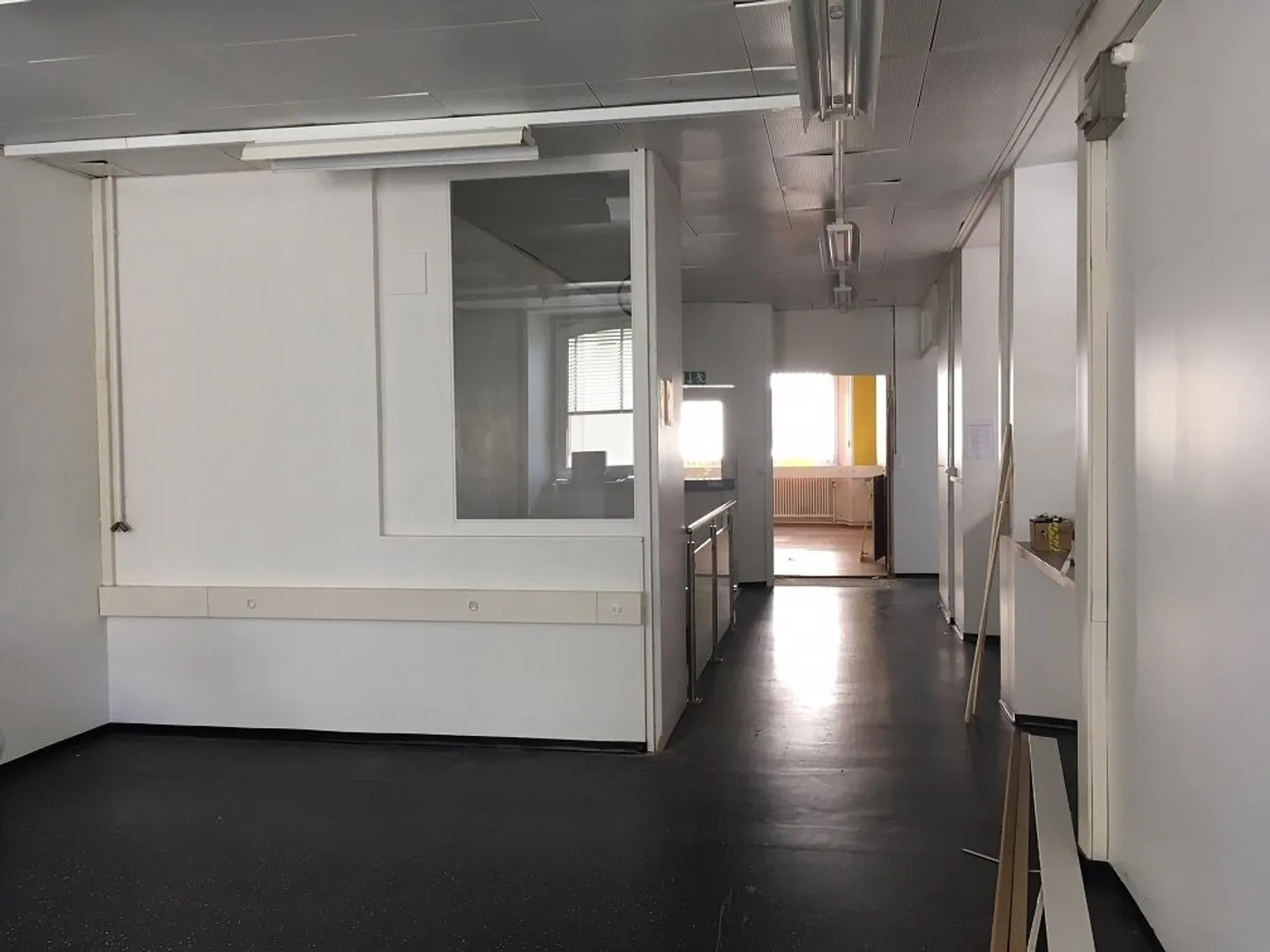 SPAZIO DI 200 M2 - Foto 1 di 5