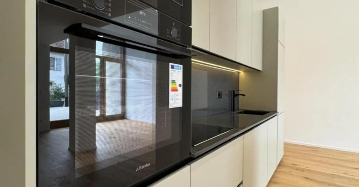 Außergewöhnliches, vollständig renoviertes Triplexhaus mit 5,5 Zimmern - - Foto 5 von 7