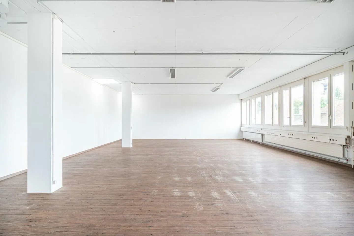 Spazio ufficio luminoso con potenziale - Foto 6 di 7