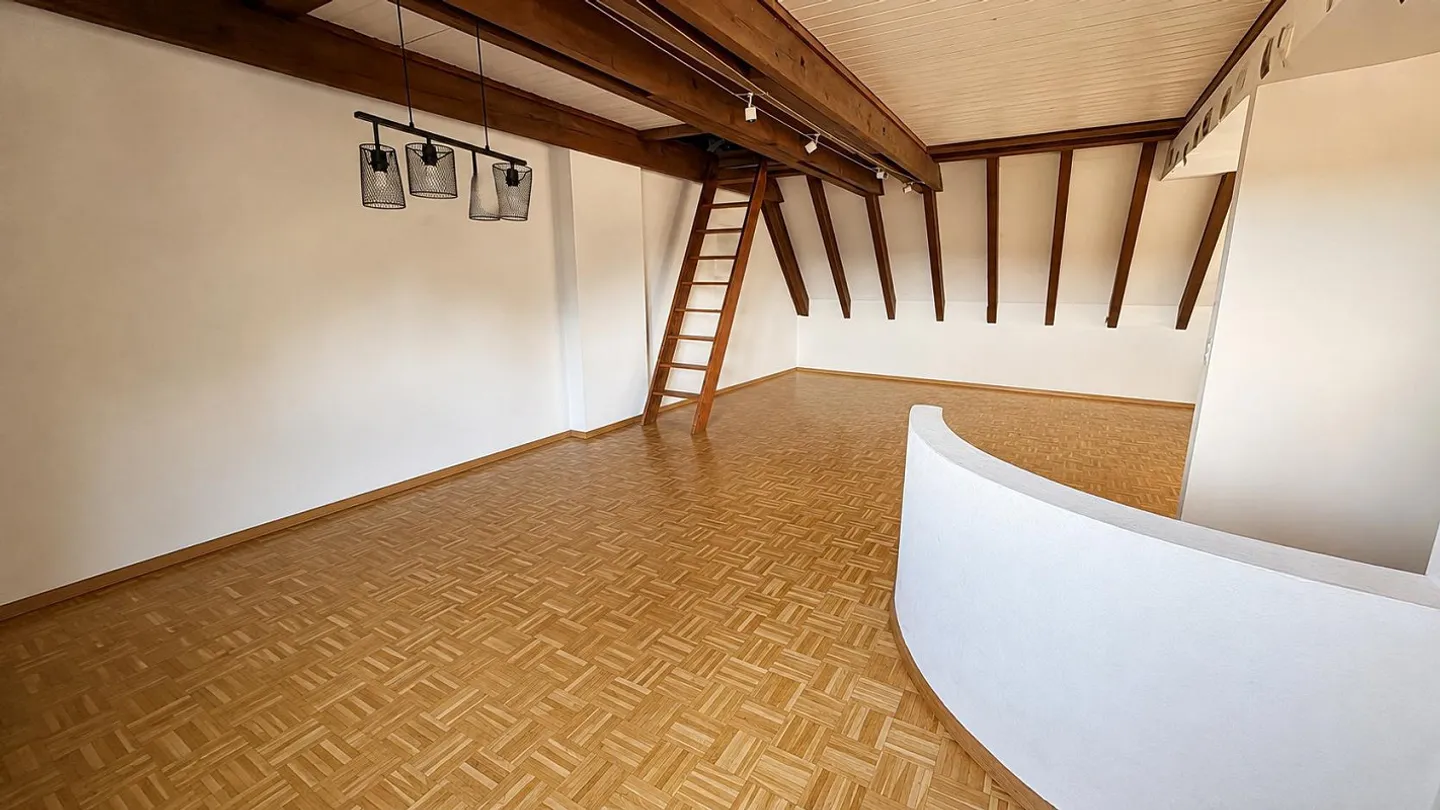 5.0 Room Apartment in Schönenbuch - Photo 1 of 10