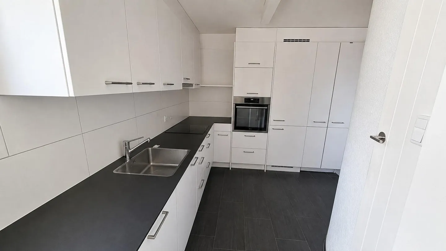 5.0 Room Apartment in Schönenbuch - Photo 7 of 10