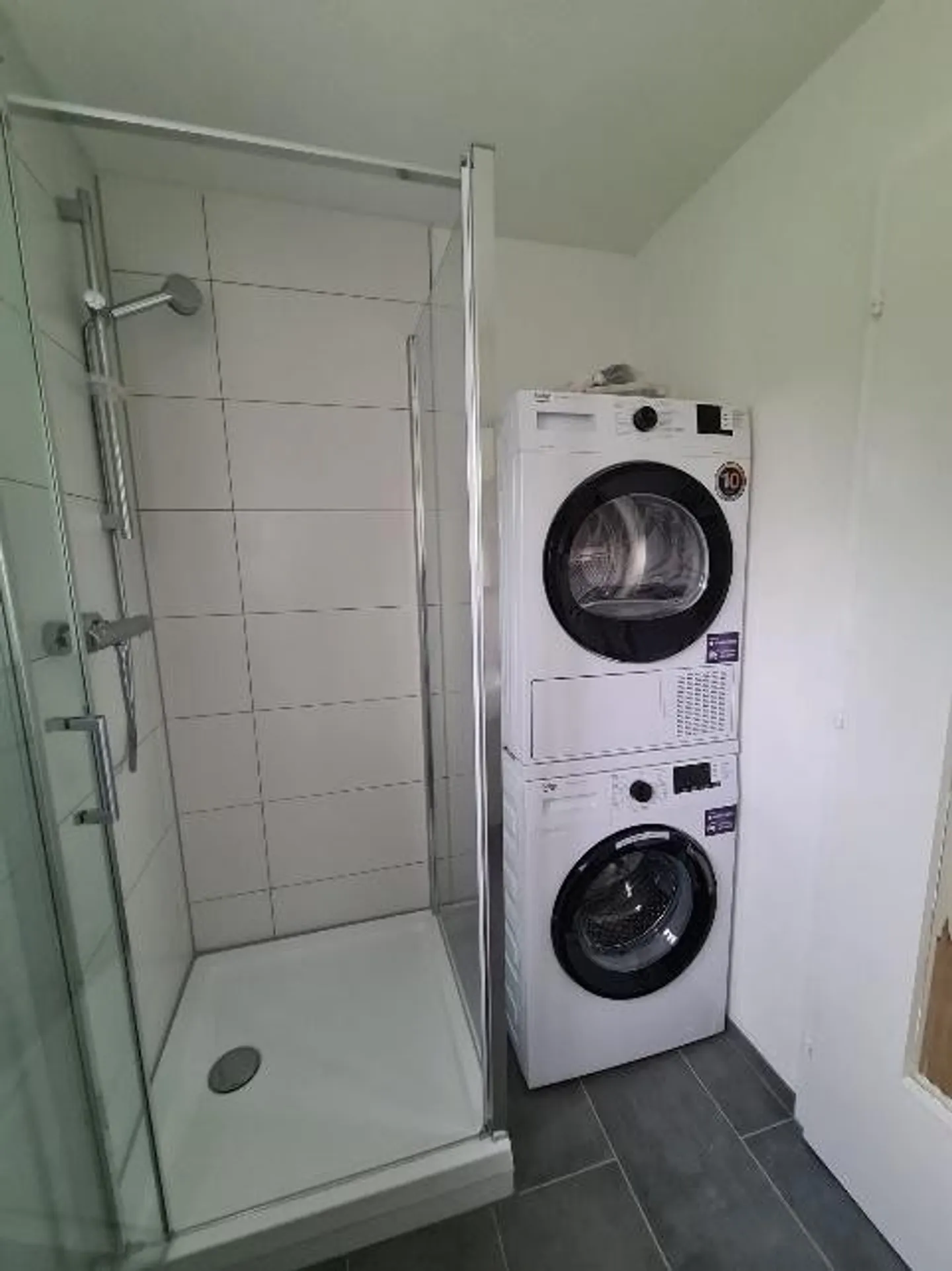 4.5-Room Apartment with Alpine View Available from September 1st - Photo 5 of 9
