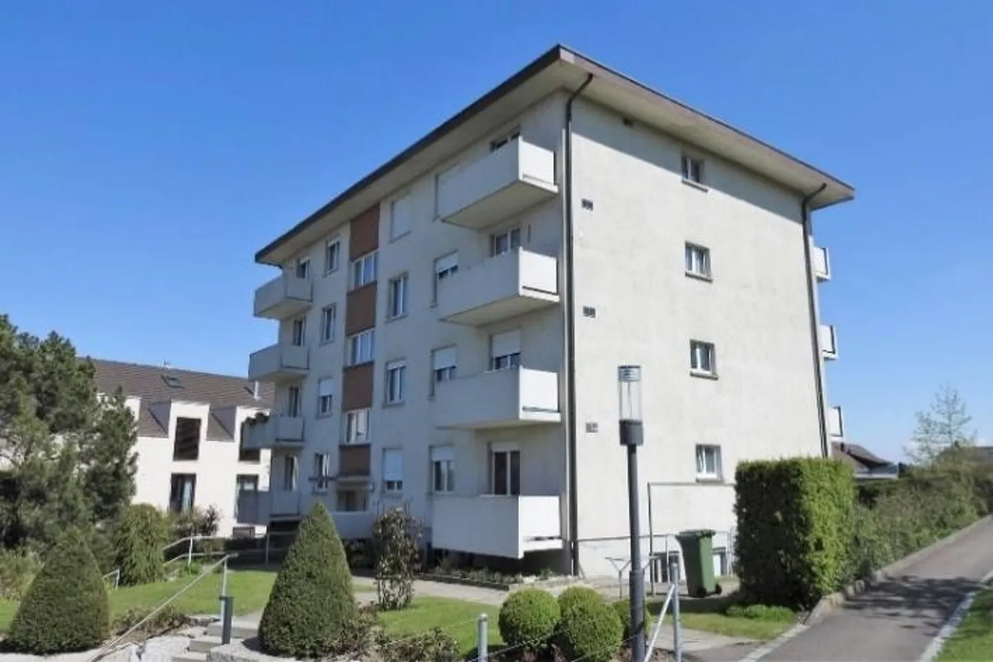 4.5-Room Apartment with Alpine View Available from September 1st - Photo 8 of 9