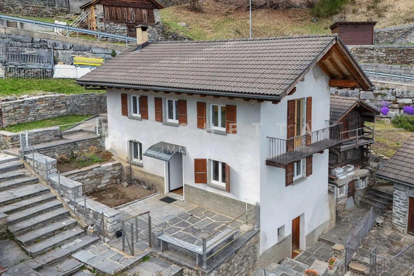 Maison unifamiliale avec Torba, vue spectaculaire et grand potentiel - Photo 5 sur 15