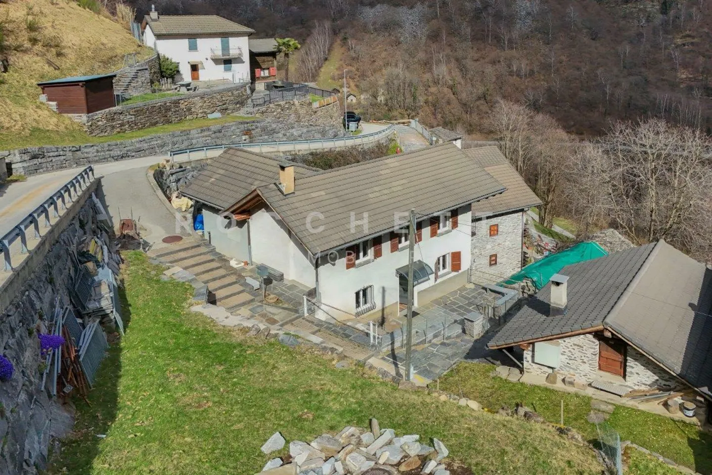 Maison unifamiliale avec Torba, vue spectaculaire et grand potentiel - Photo 7 sur 15