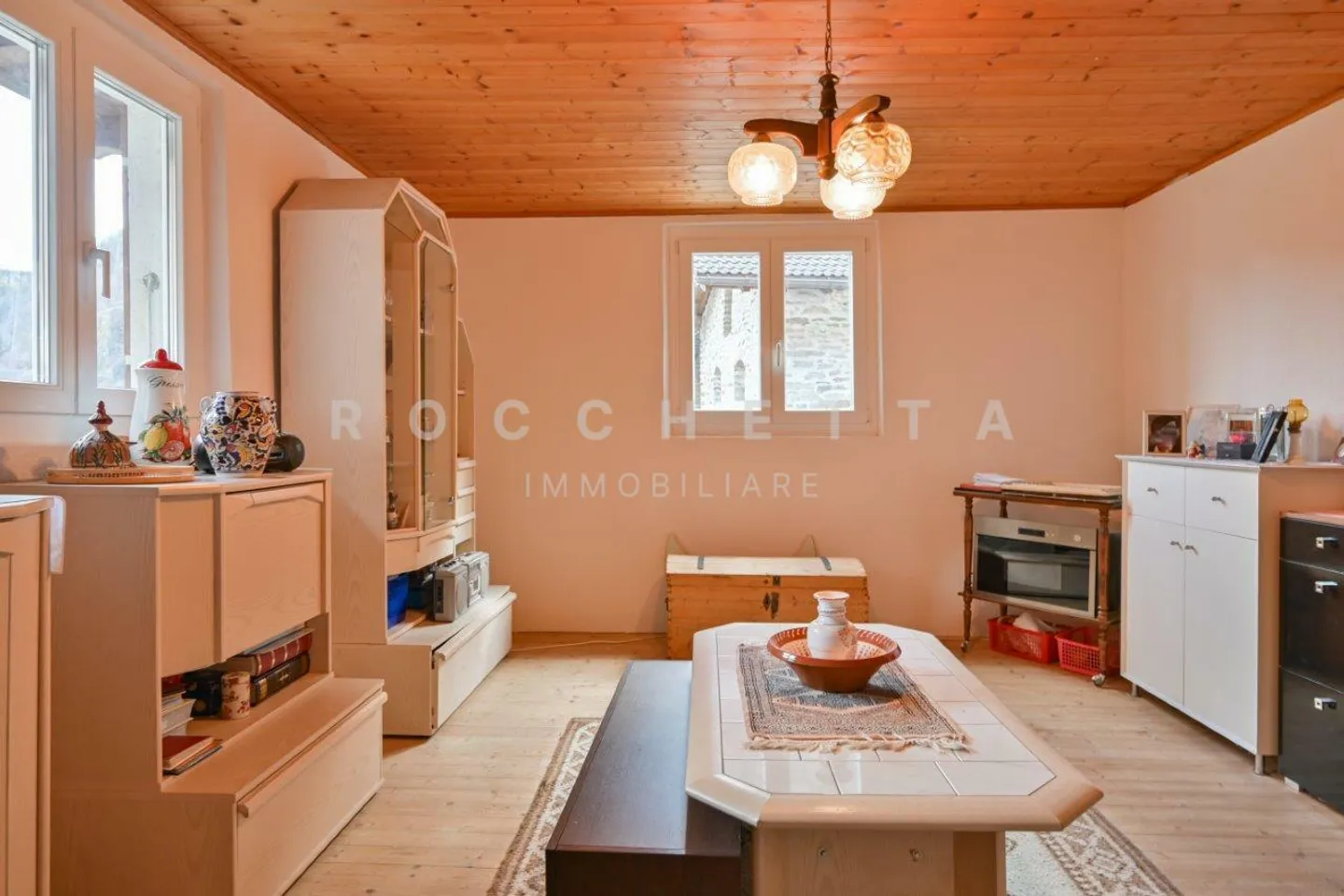 Maison unifamiliale avec Torba, vue spectaculaire et grand potentiel - Photo 13 sur 15