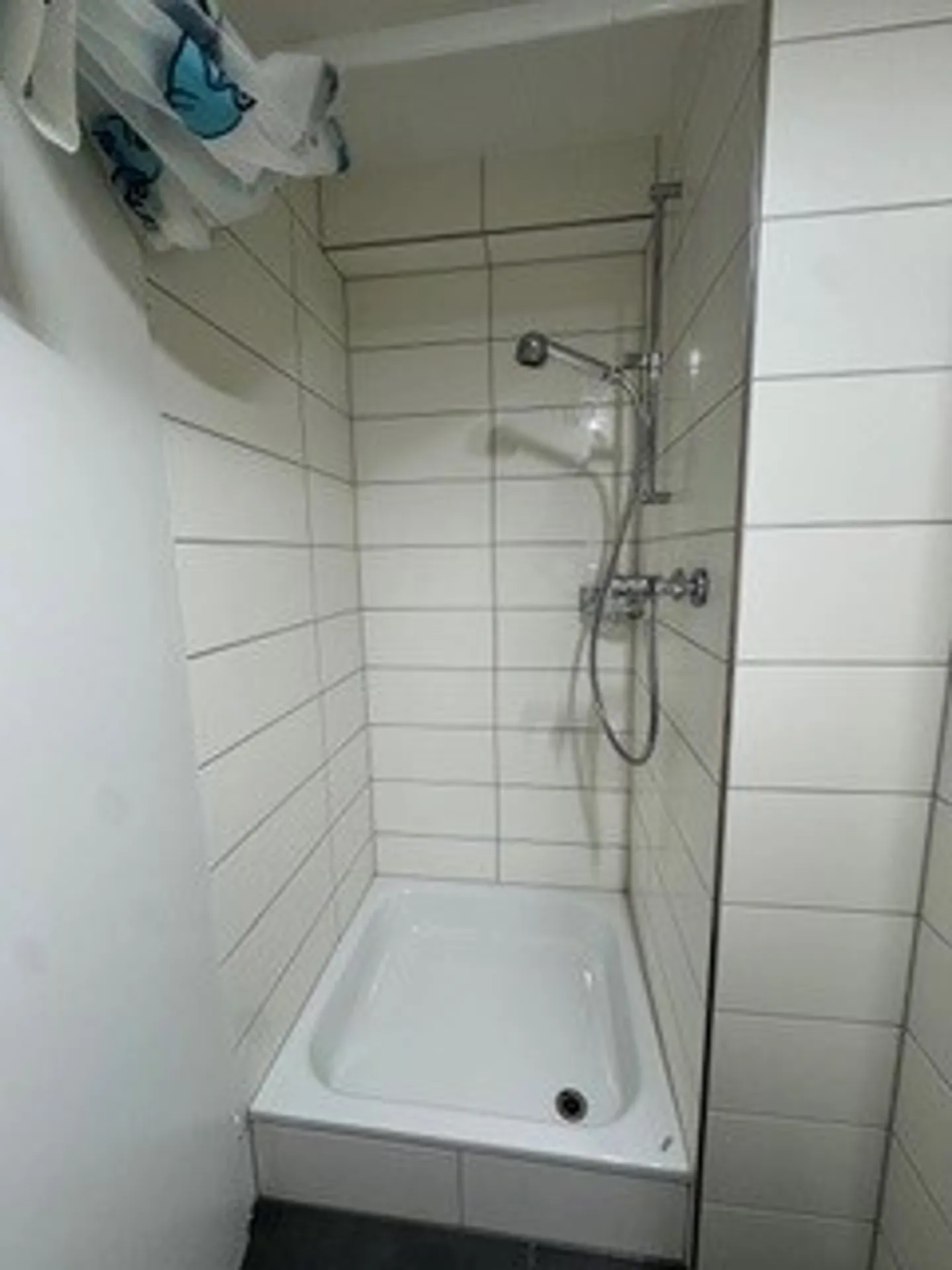 Complètement rénové - Beau studio dans un emplacement calme - Photo 4 sur 5