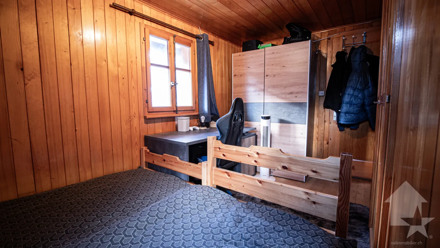 Charming chalet with stunning views of the village and mountains - Photo 19 of 38