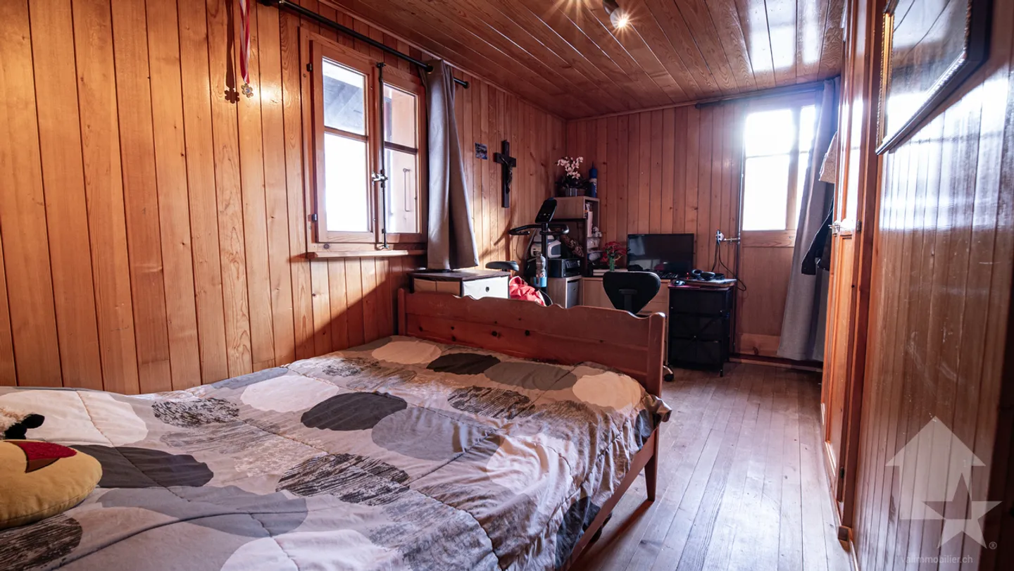 Charming chalet with stunning views of the village and mountains - Photo 20 of 38