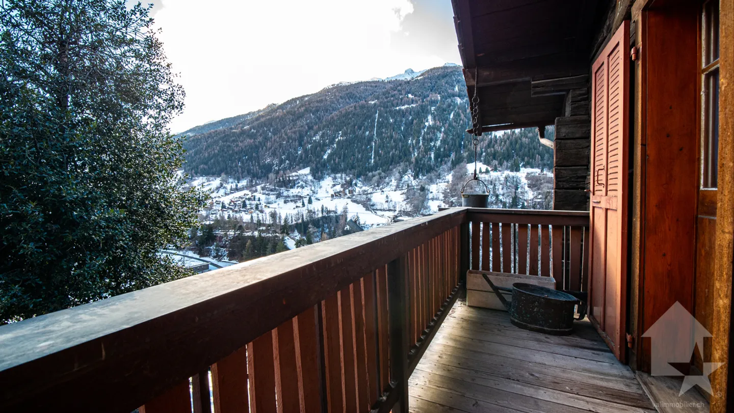Charming chalet with stunning views of the village and mountains - Photo 28 of 38