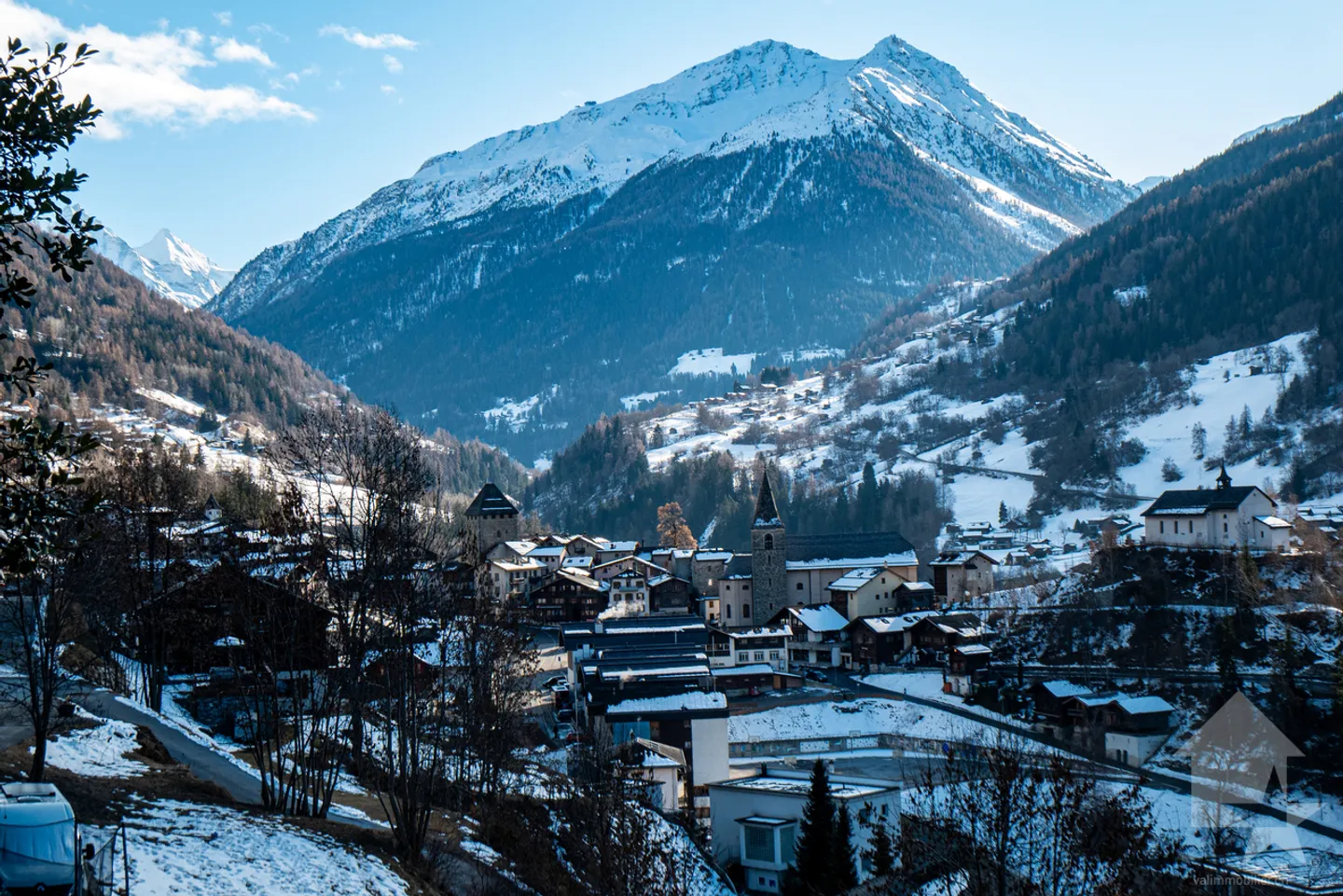 Charming chalet with stunning views of the village and mountains - Photo 33 of 38