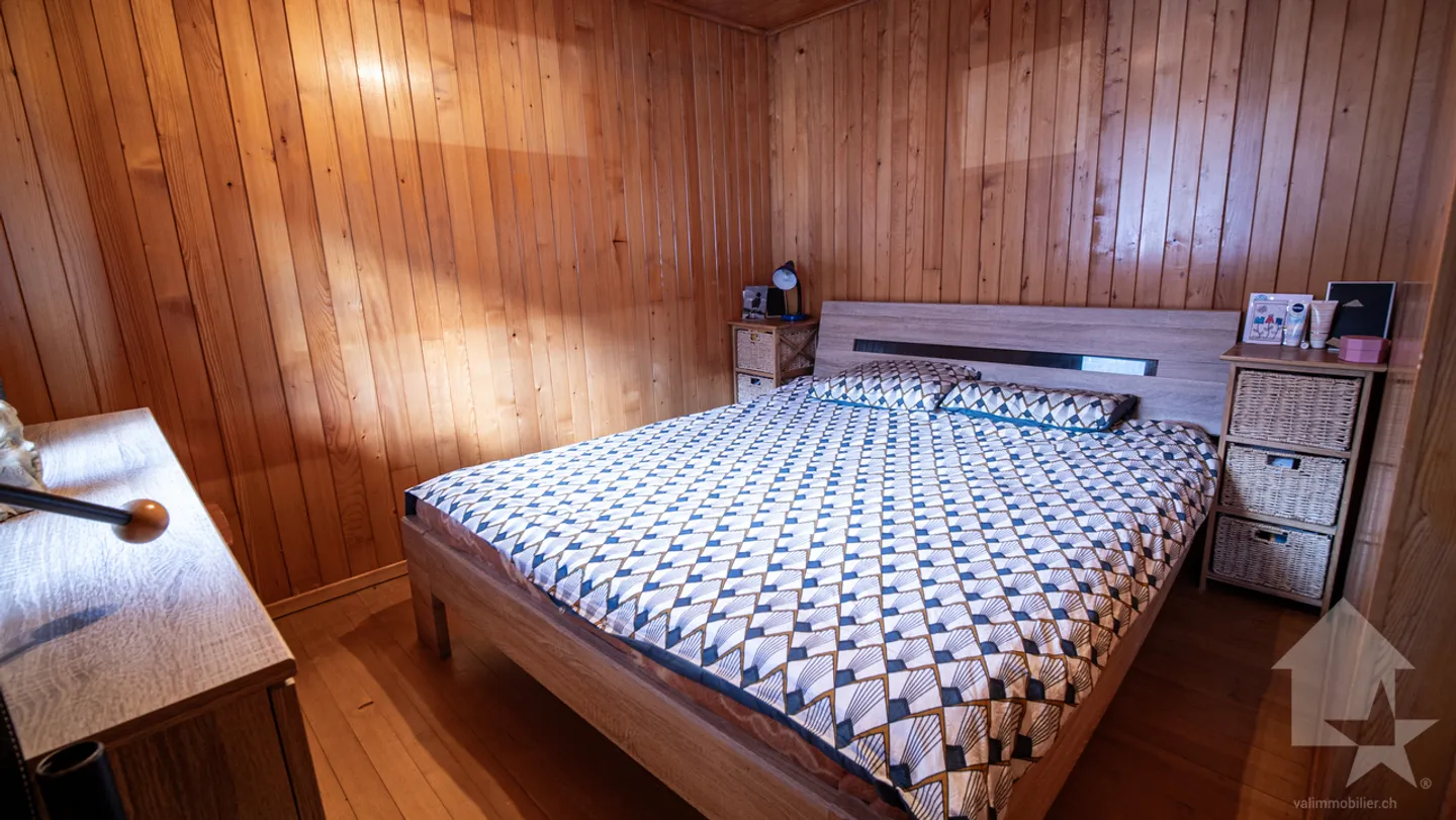 Charming chalet with stunning views of the village and mountains - Photo 15 of 38