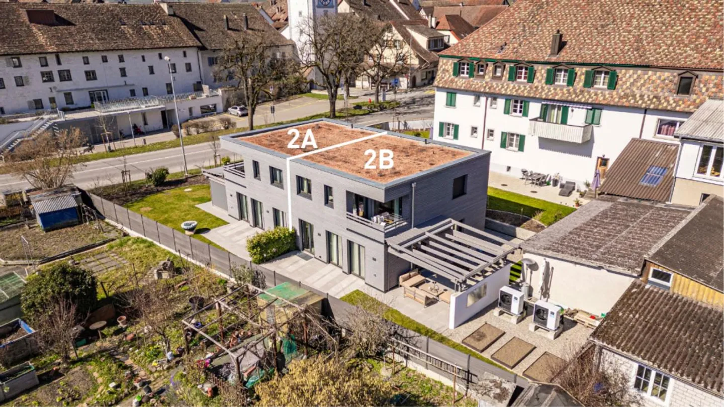 Casa bifamiliare moderna con bel giardino - Foto 2 di 17