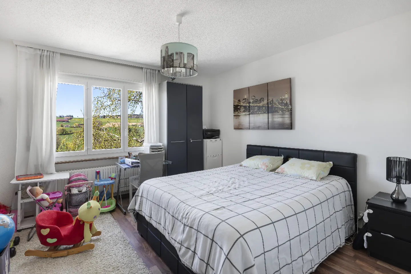 Beautiful bright 5.5-room apartment on the 1st floor with private garden on the ground floor - Photo 5 of 15