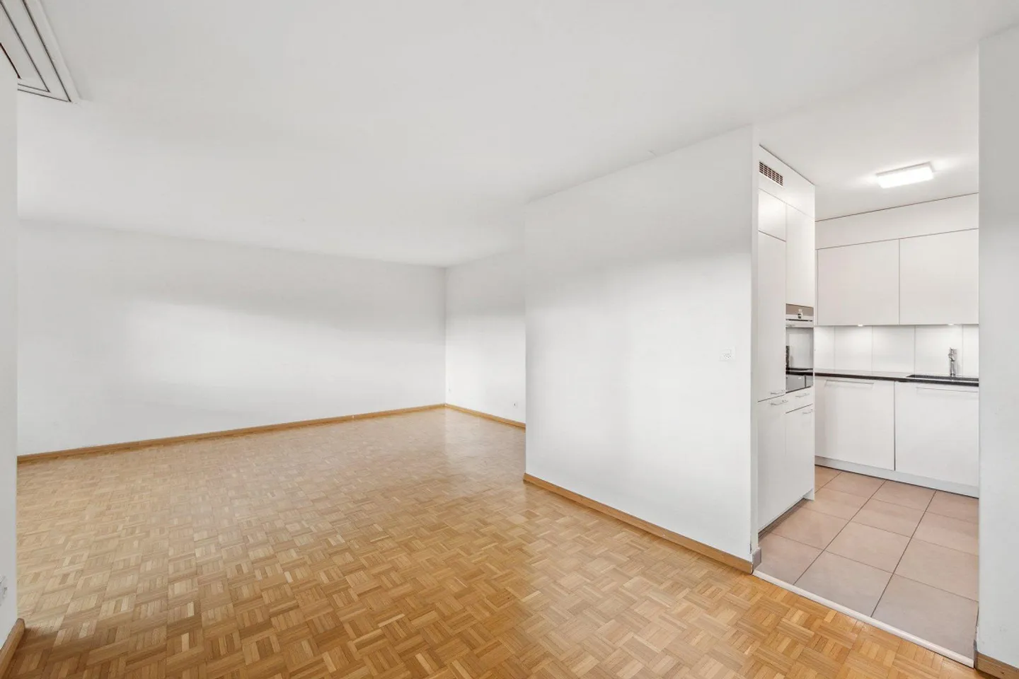 Geräumige Wohnung in Münchenstein - Foto 2 von 9