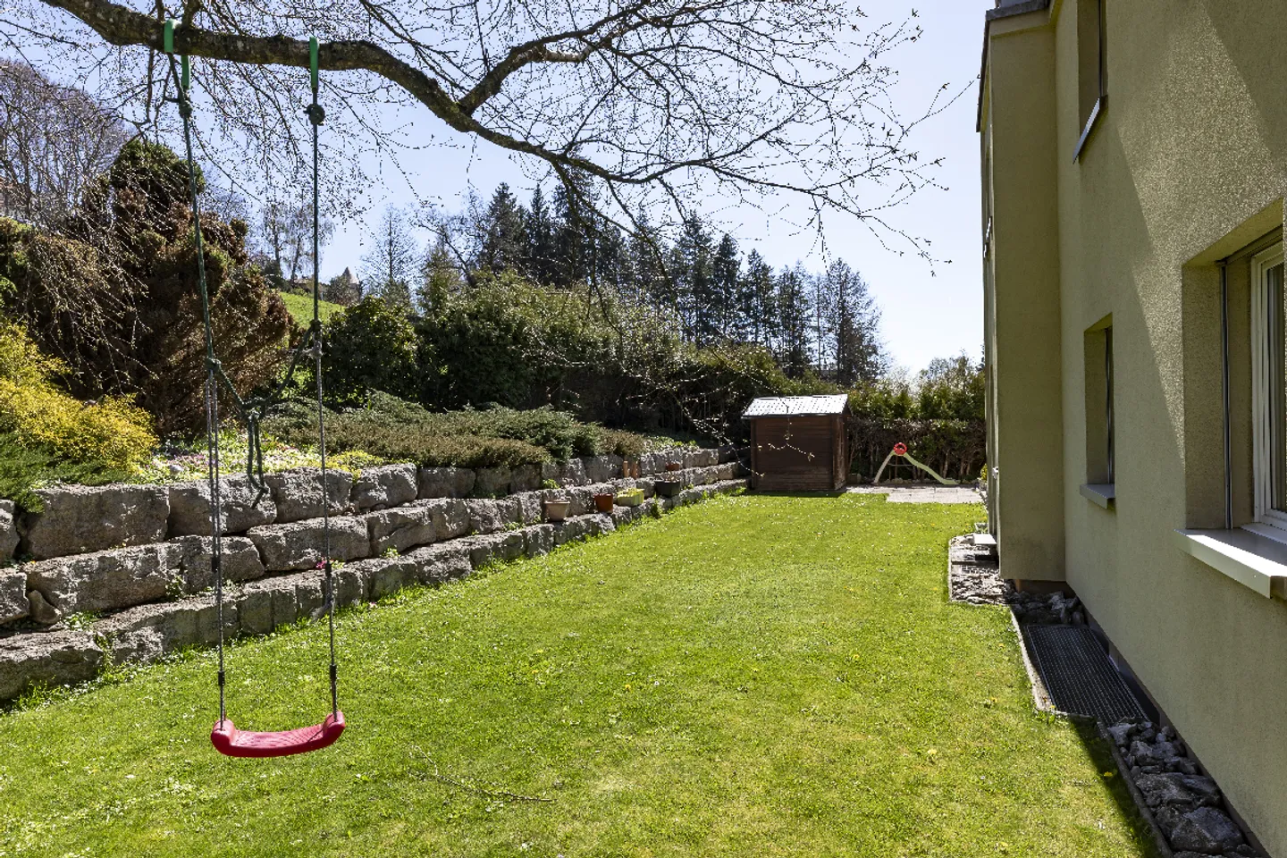 Beautiful bright 5.5-room apartment on the 1st floor with private garden on the ground floor - Photo 11 of 15
