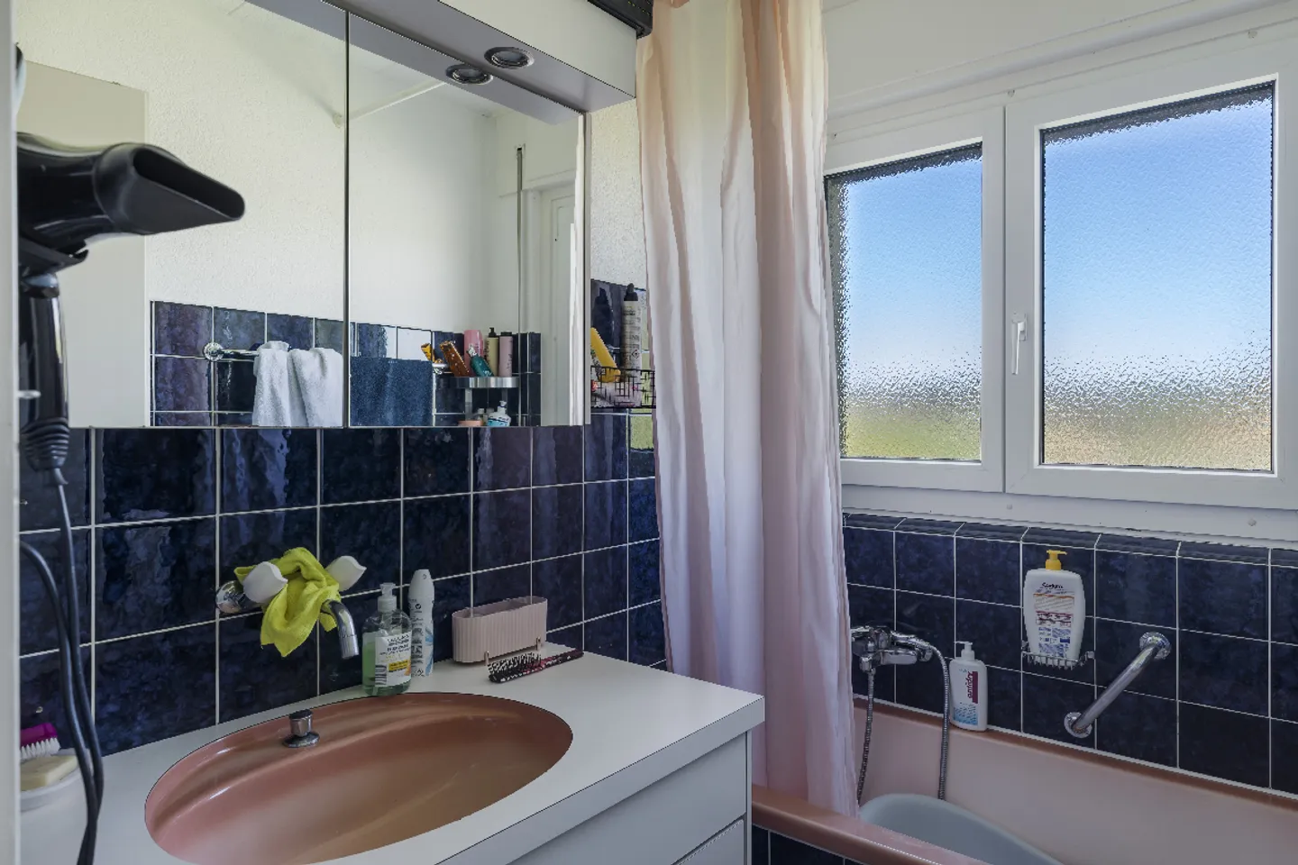 Beautiful bright 5.5-room apartment on the 1st floor with private garden on the ground floor - Photo 7 of 15