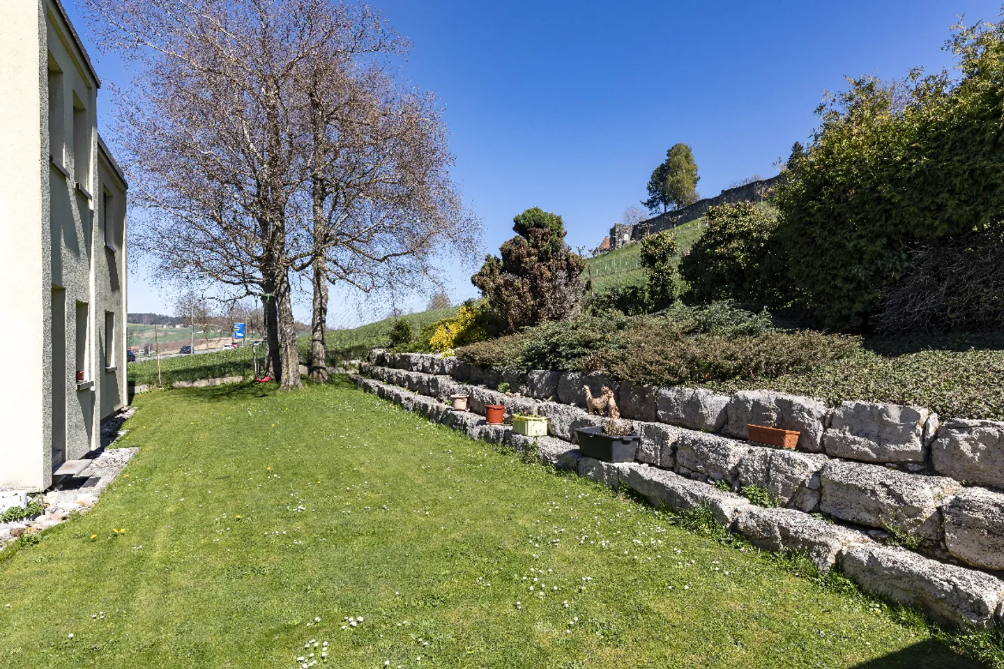 Beautiful bright 5.5-room apartment on the 1st floor with private garden on the ground floor - Photo 14 of 15