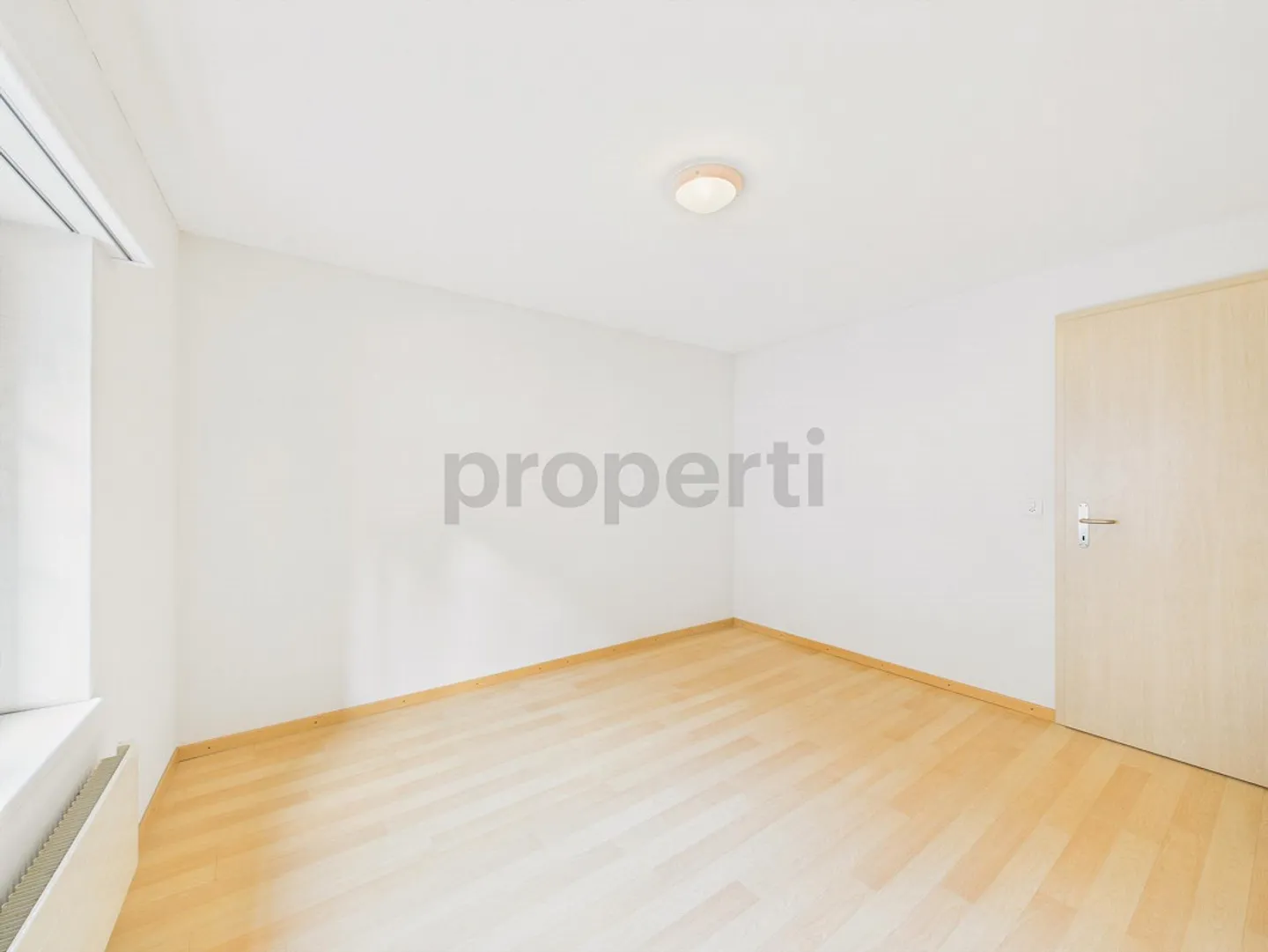 Grosszügige Wohnung mit Balkon - Foto 6 von 13