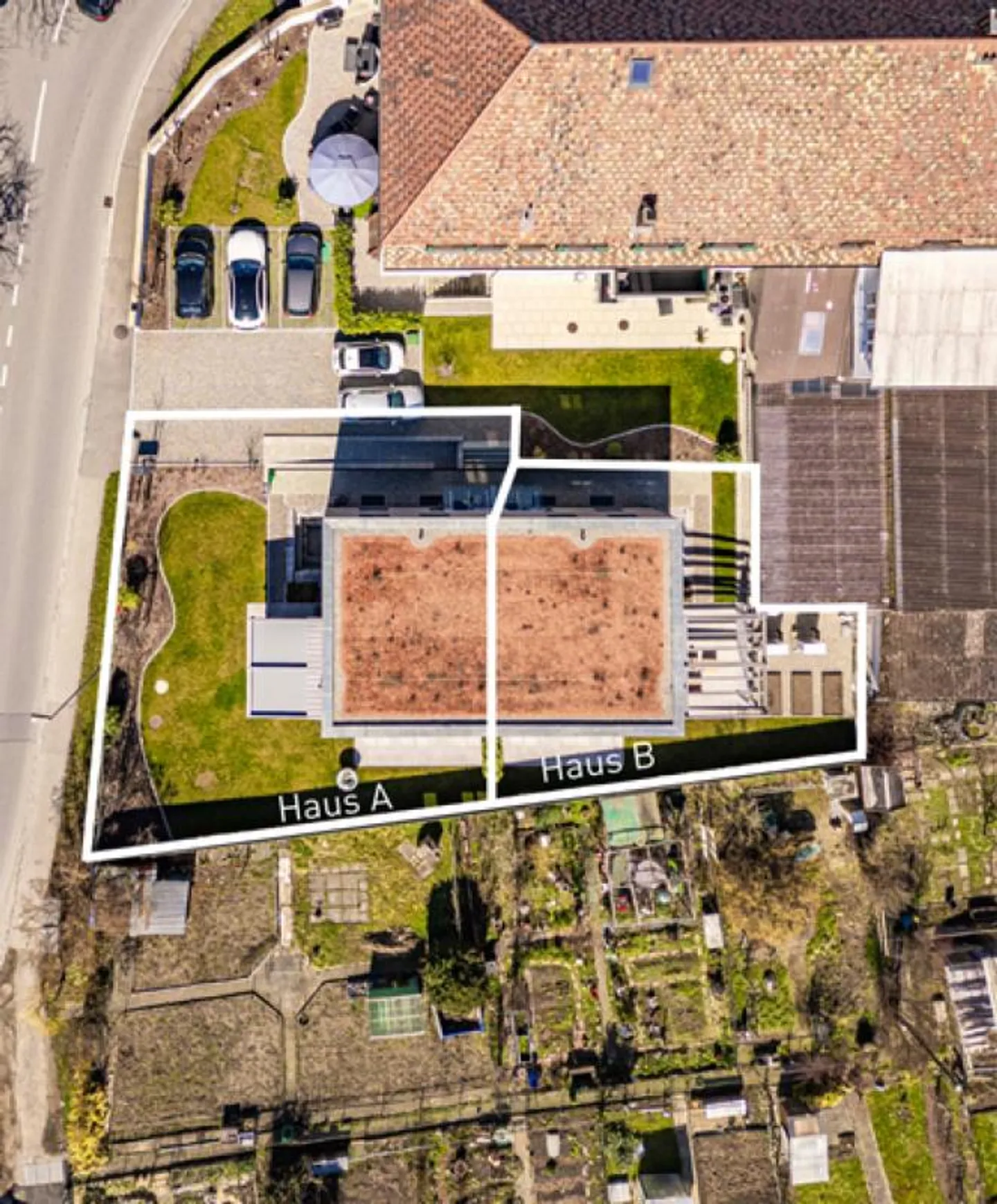 Casa bifamiliare moderna con bel giardino - Foto 16 di 17