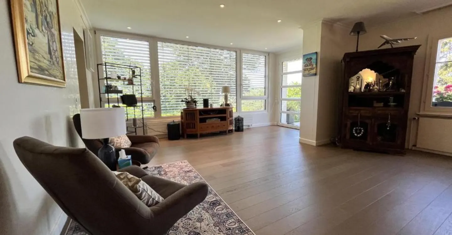 Superb Individual Villa on a 3000 m² Plot in Grand-Saconnex - Photo 1 of 9