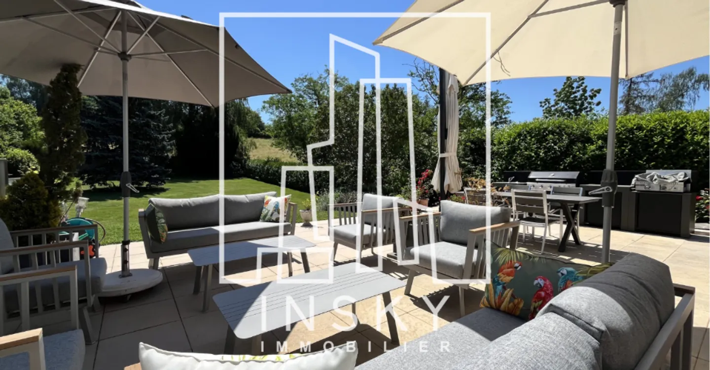 Superb Individual Villa on a 3000 m² Plot in Grand-Saconnex - Photo 2 of 9